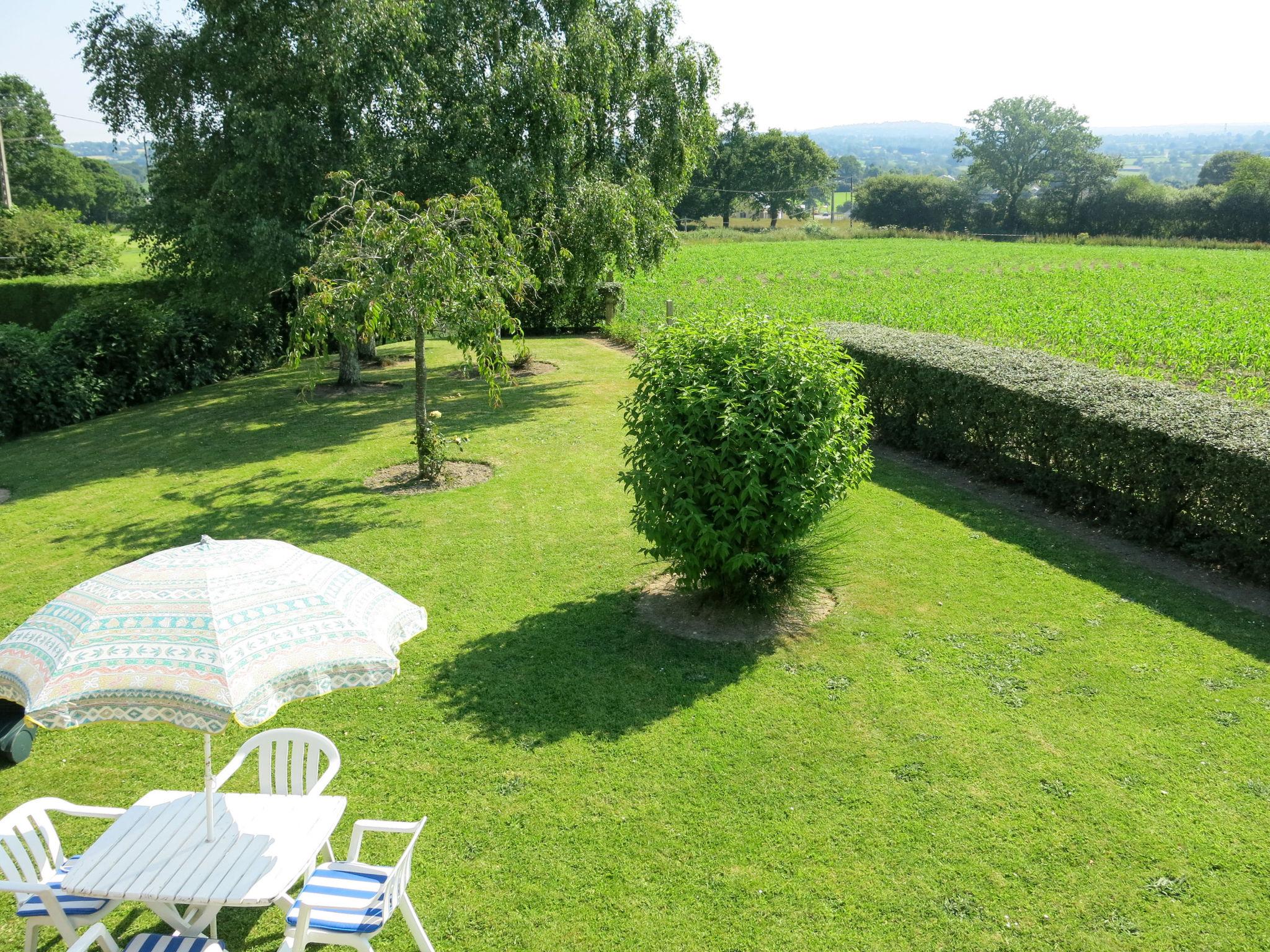 Foto 2 - Haus mit 2 Schlafzimmern in Gavray-sur-Sienne mit terrasse