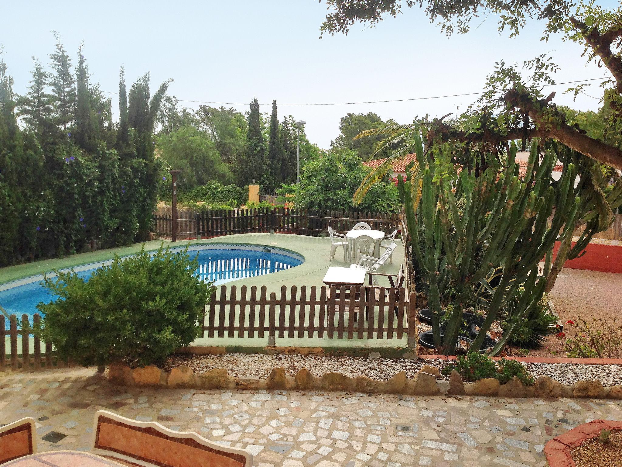 Foto 5 - Haus mit 3 Schlafzimmern in Villajoyosa mit privater pool und garten