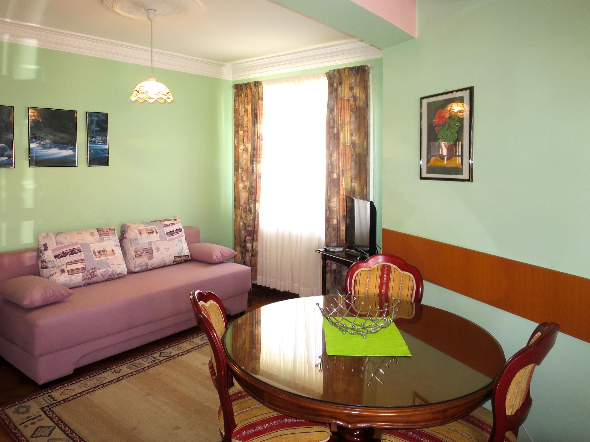 Foto 6 - Apartamento de 1 quarto em Zadar com jardim