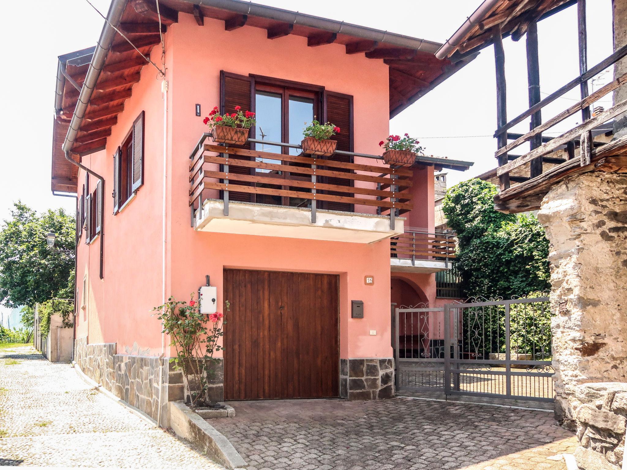 Photo 3 - Maison de 2 chambres à Pella avec jardin et vues sur la montagne