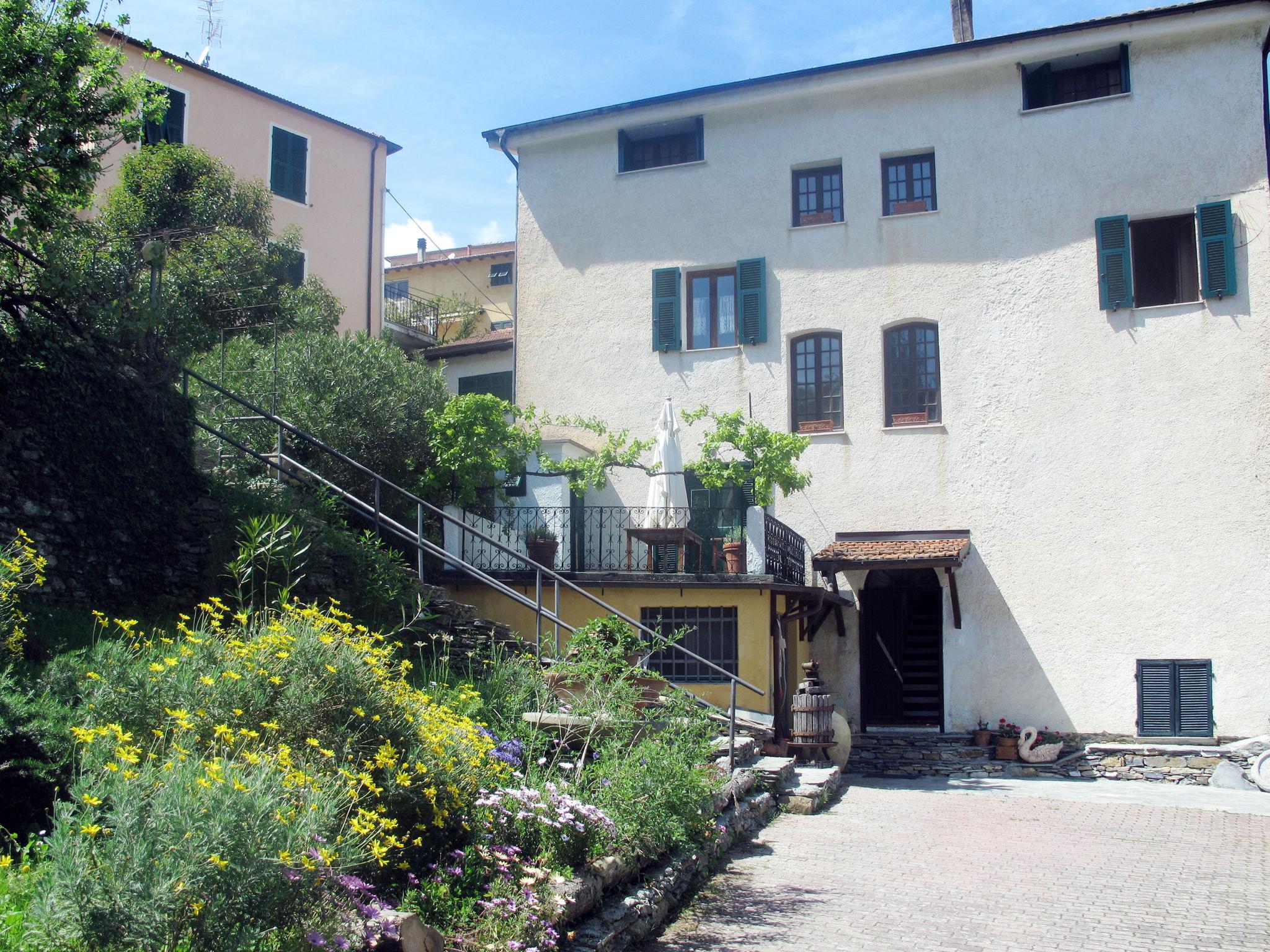 Foto 10 - Apartamento de 2 habitaciones en Dolcedo con piscina y jardín