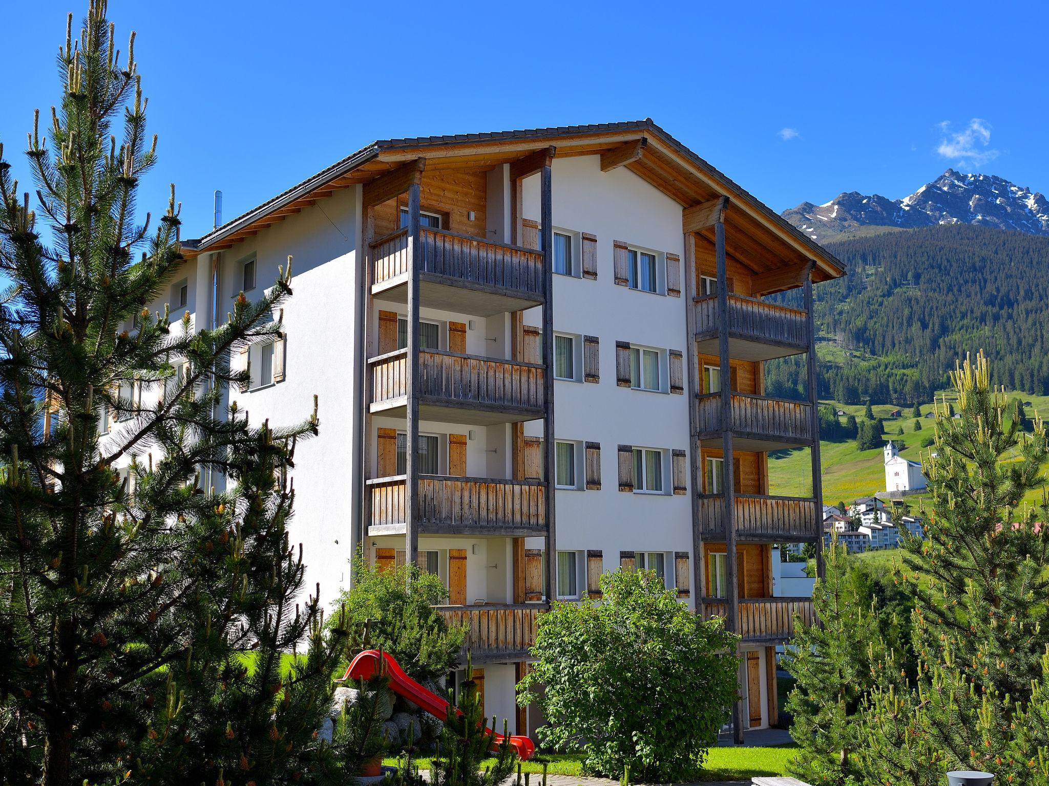 Foto 15 - Apartamento de 3 habitaciones en Surses con terraza y vistas a la montaña