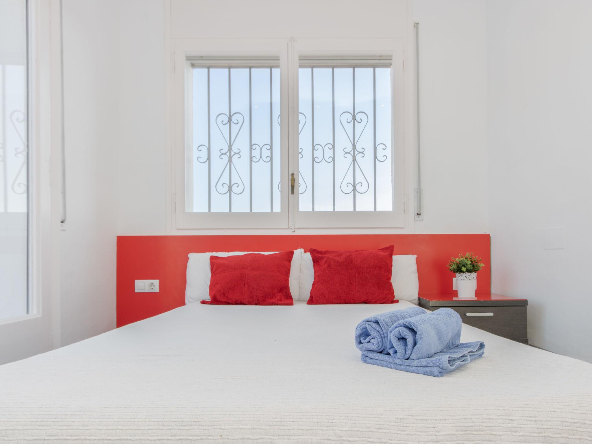 Foto 15 - Casa con 2 camere da letto a Castelló d'Empúries con piscina privata e vista mare