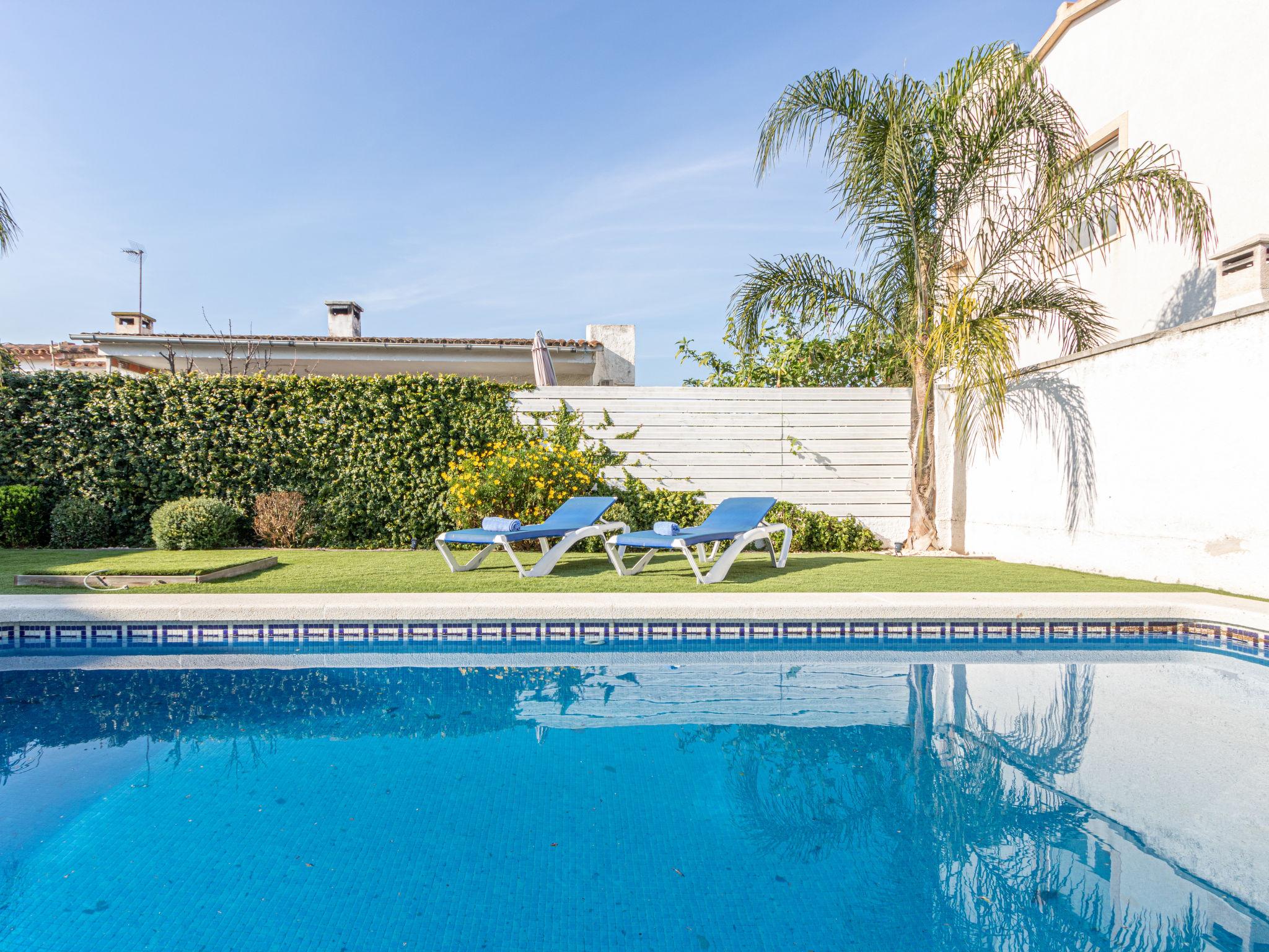 Foto 19 - Casa con 2 camere da letto a Castelló d'Empúries con piscina privata e giardino