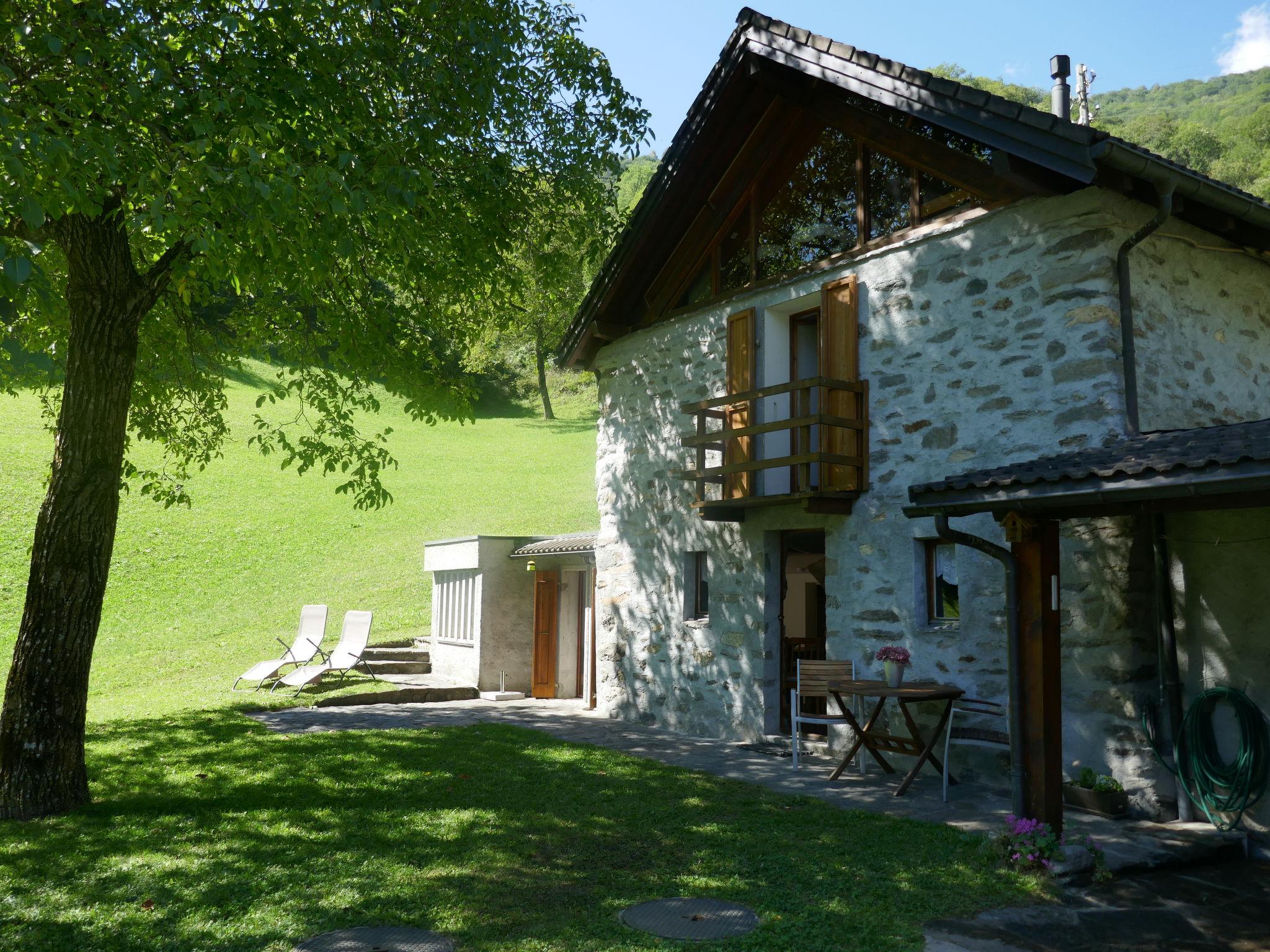 Foto 1 - Haus mit 3 Schlafzimmern in Acquarossa mit garten und blick auf die berge