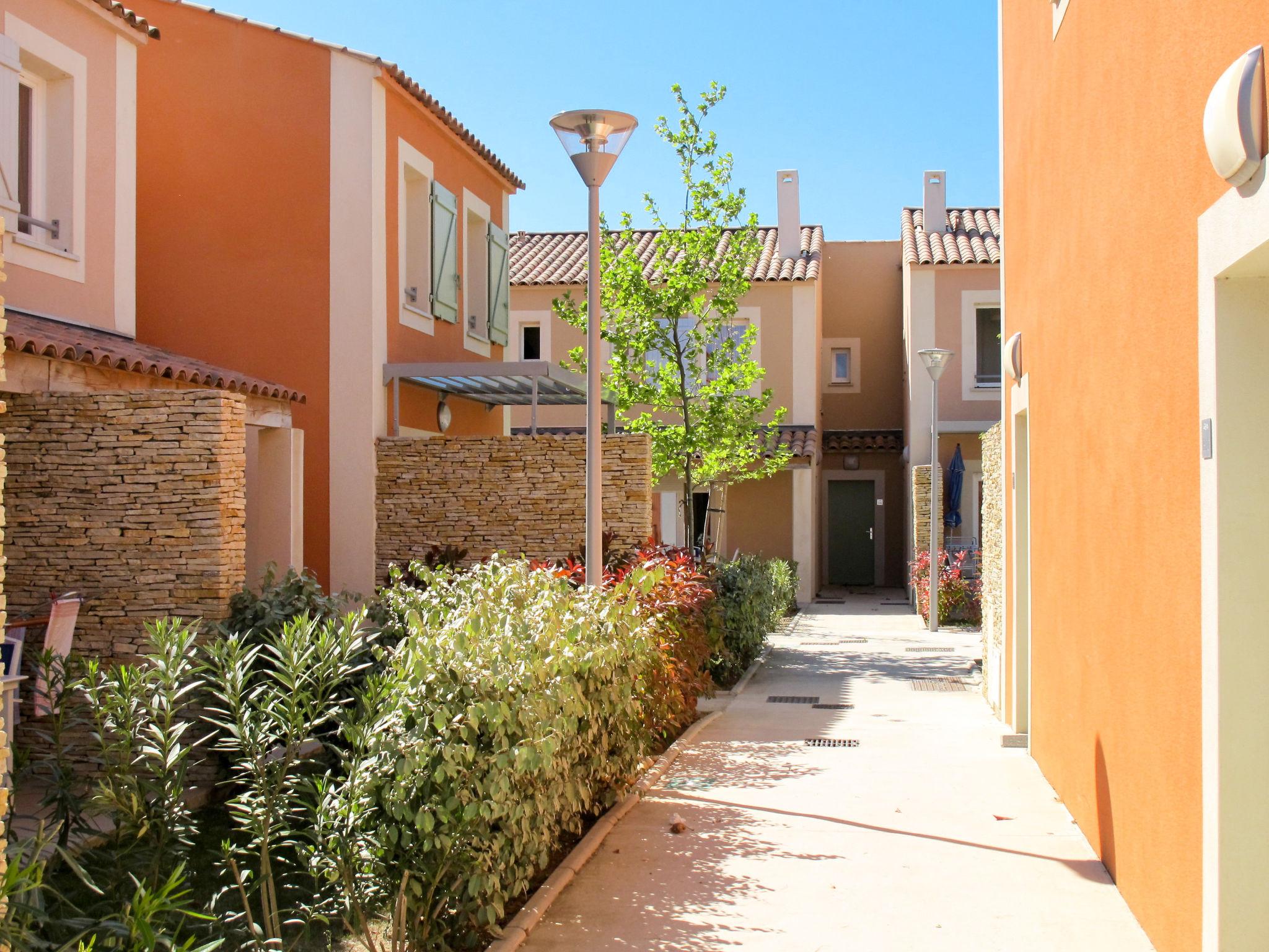 Foto 13 - Casa de 1 habitación en Aigues-Mortes con piscina y vistas al mar