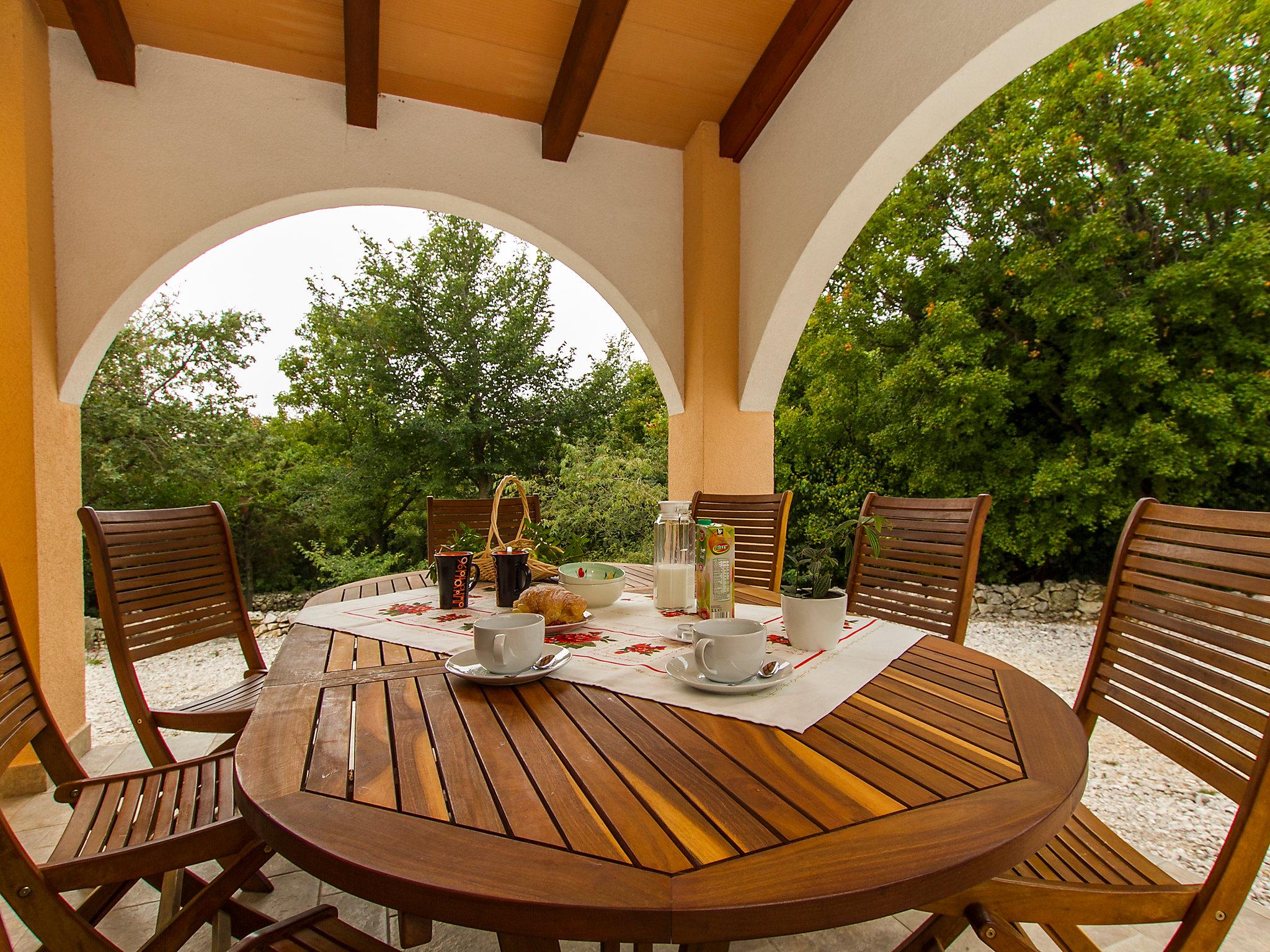 Photo 11 - Maison de 5 chambres à Raša avec piscine et vues à la mer