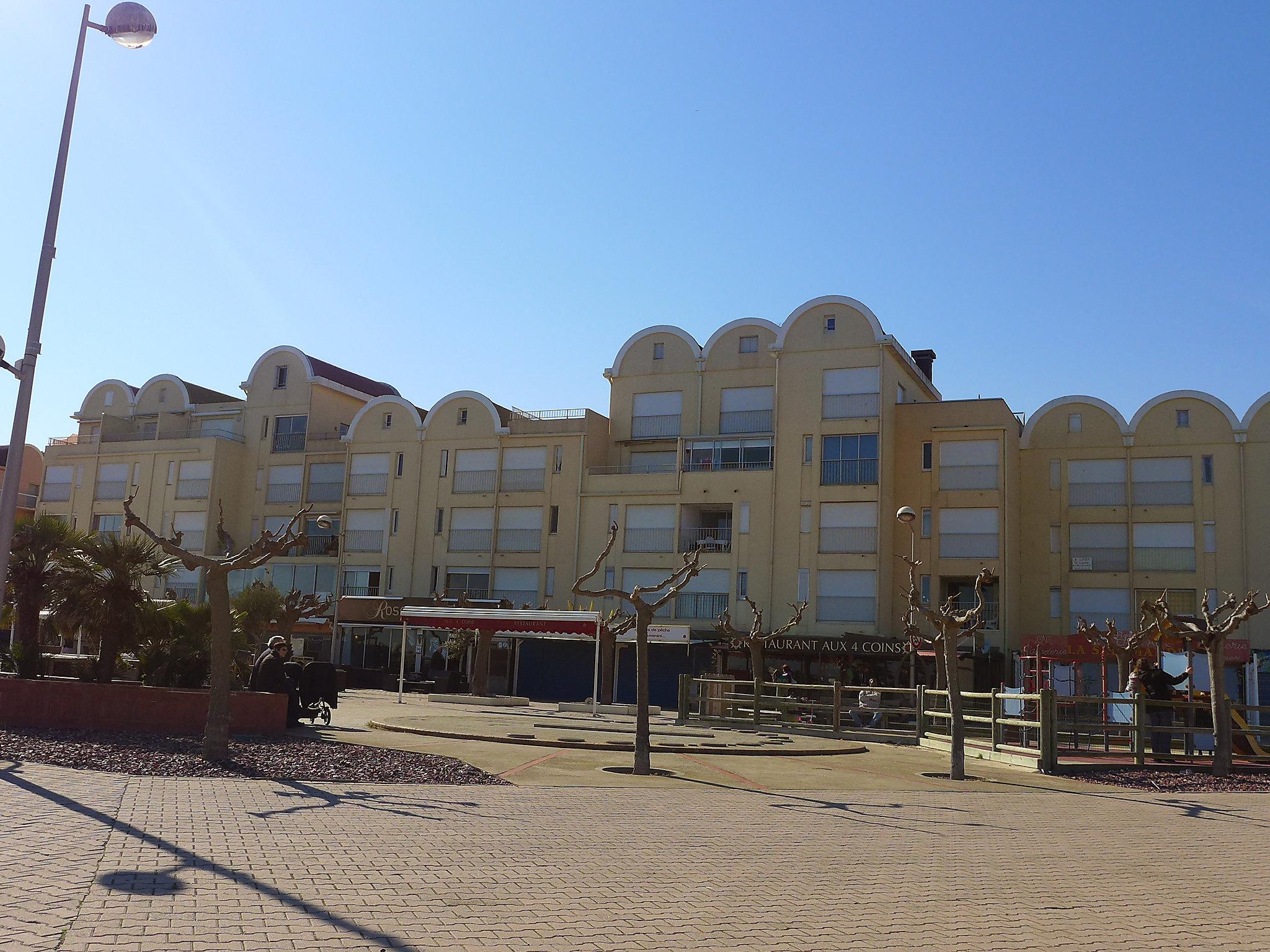 Photo 16 - 2 bedroom Apartment in Gruissan with sea view
