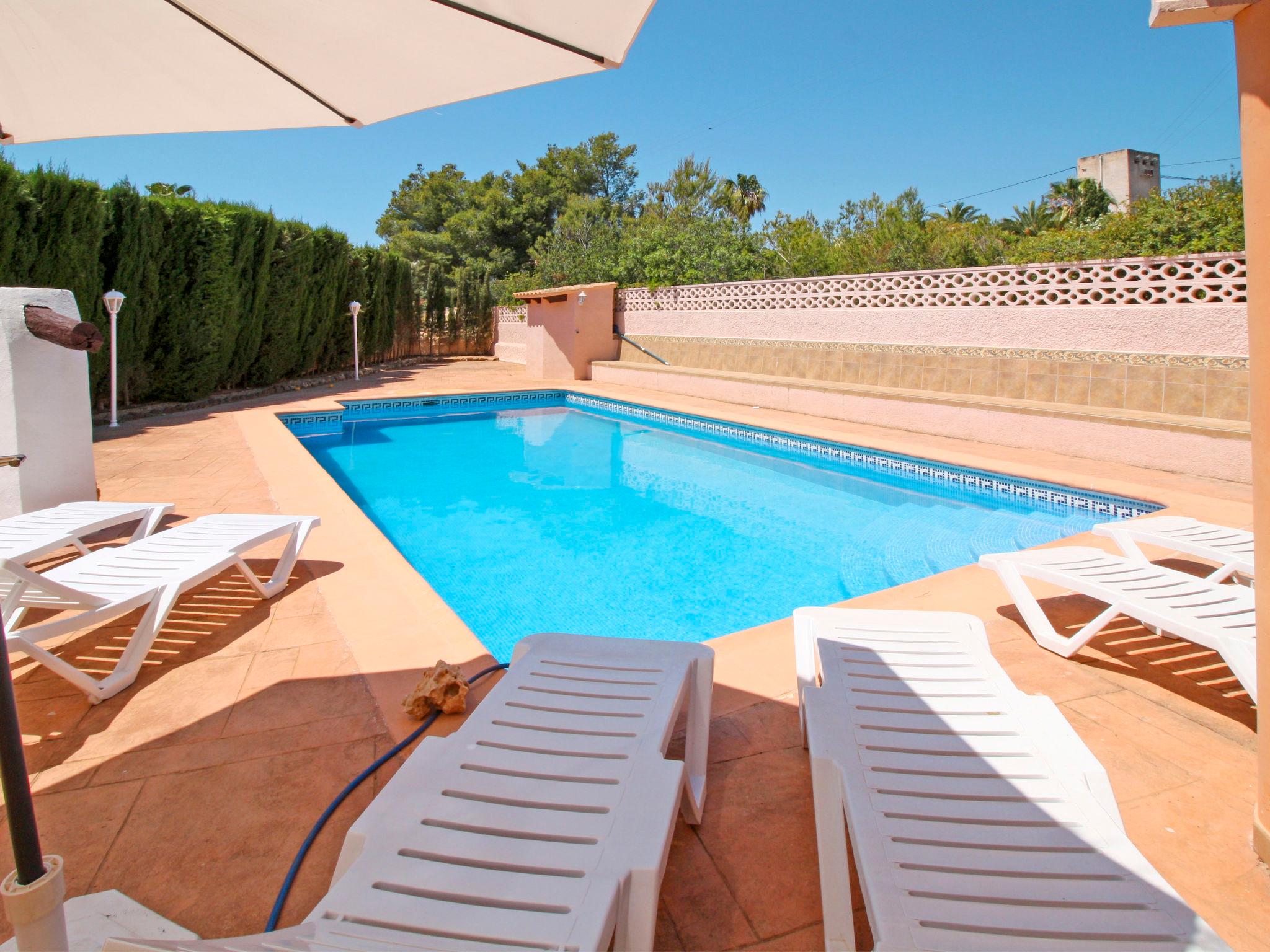 Foto 2 - Casa de 5 quartos em Calp com piscina privada e jardim