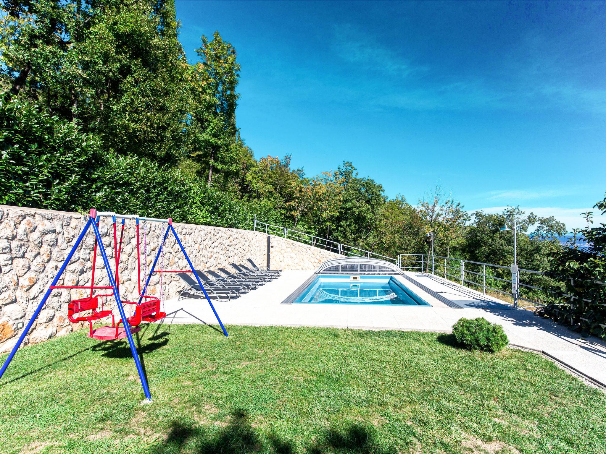 Photo 13 - Maison de 4 chambres à Kršan avec piscine privée et jardin