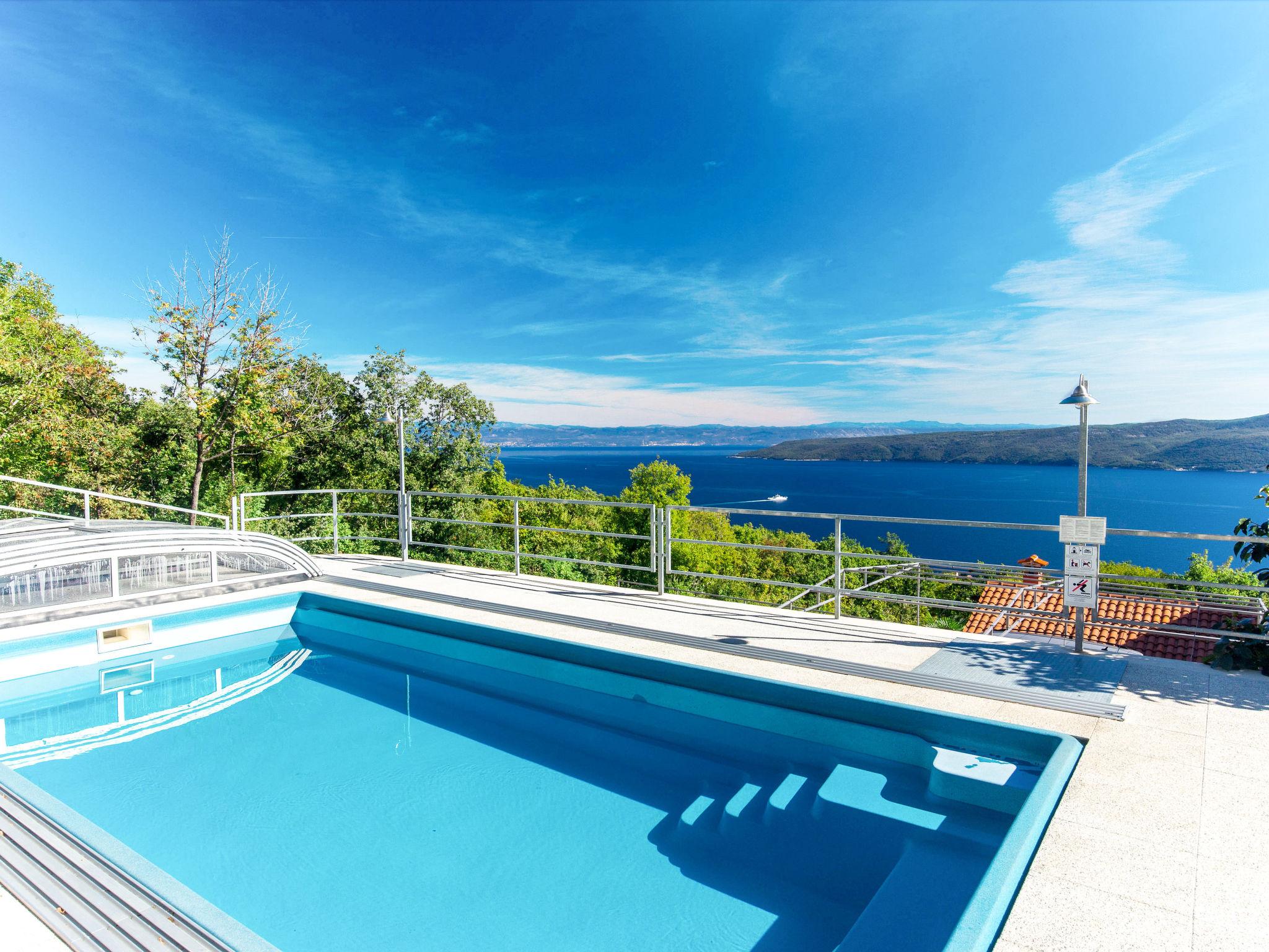 Foto 12 - Casa de 4 habitaciones en Kršan con piscina privada y vistas al mar