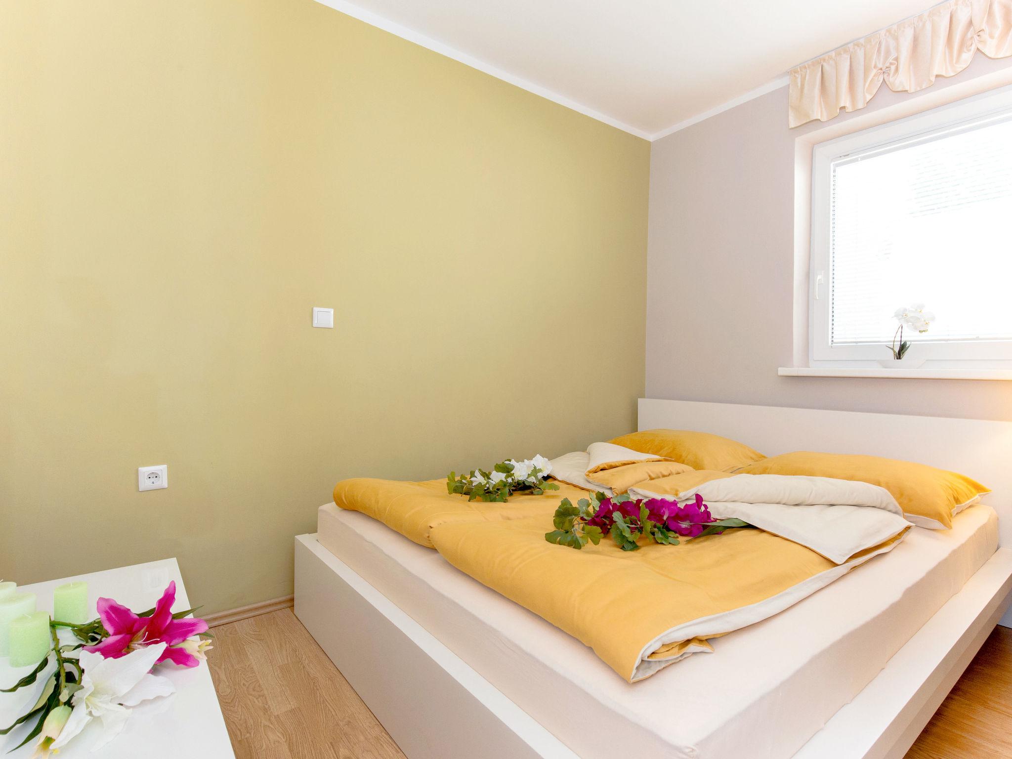 Foto 24 - Casa con 4 camere da letto a Kršan con piscina privata e vista mare
