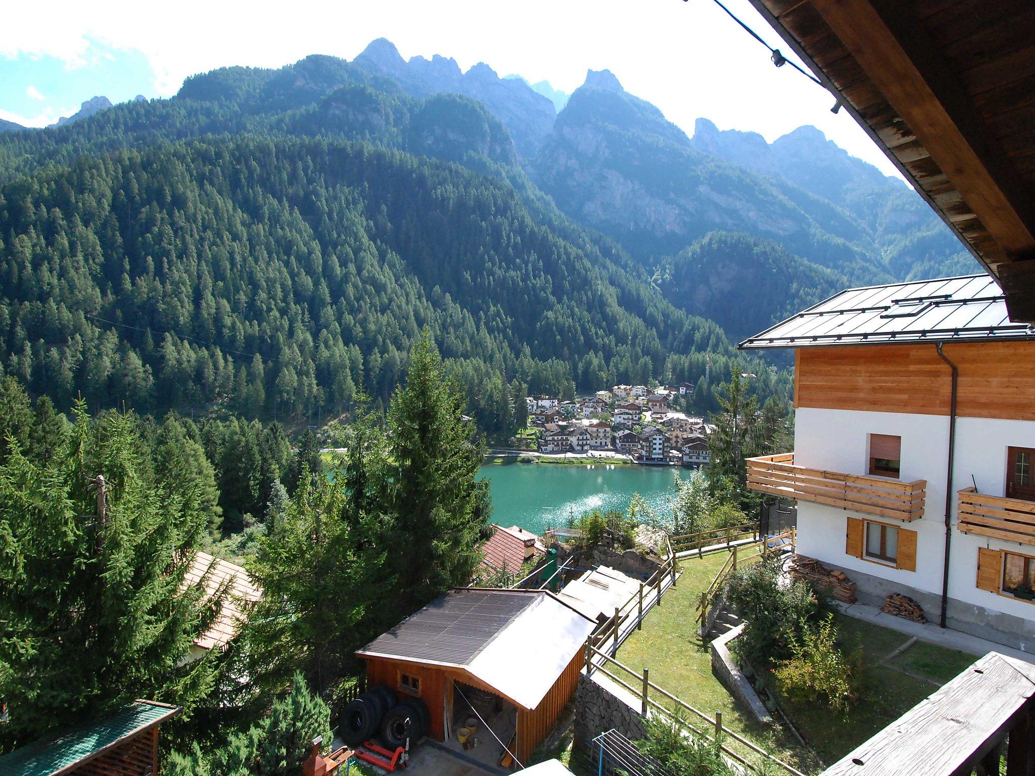 Photo 5 - Appartement de 2 chambres à Alleghe avec jardin et vues sur la montagne