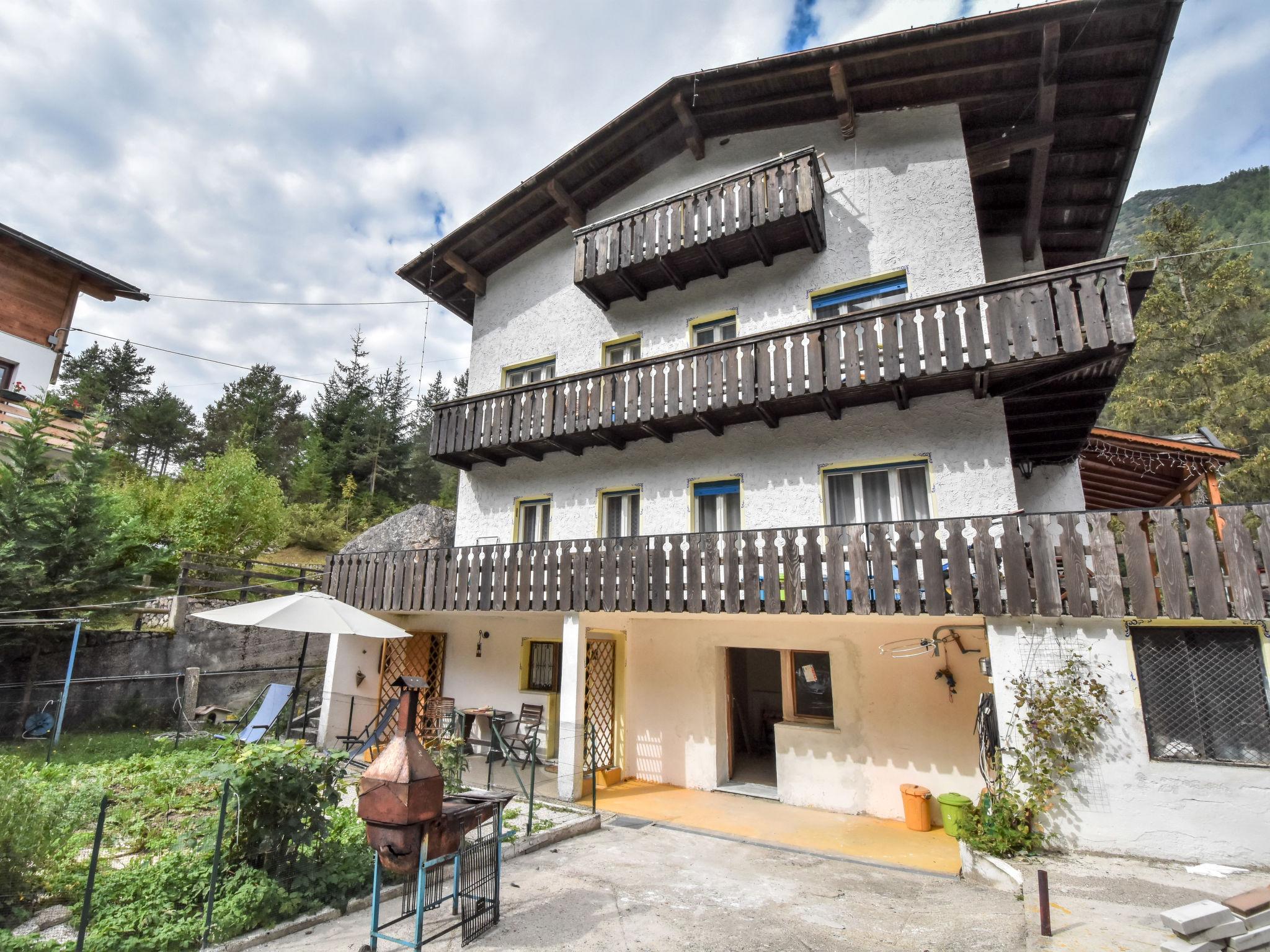 Photo 1 - Appartement de 2 chambres à Alleghe avec jardin et vues sur la montagne