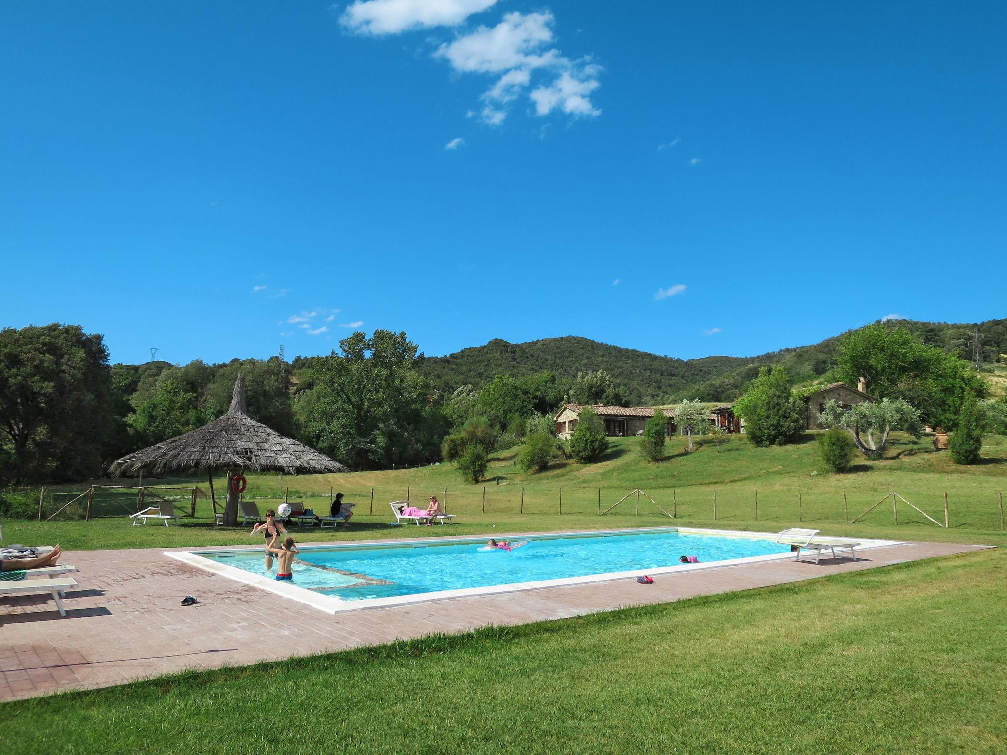 Foto 7 - Casa de 1 habitación en Monteverdi Marittimo con piscina y jardín