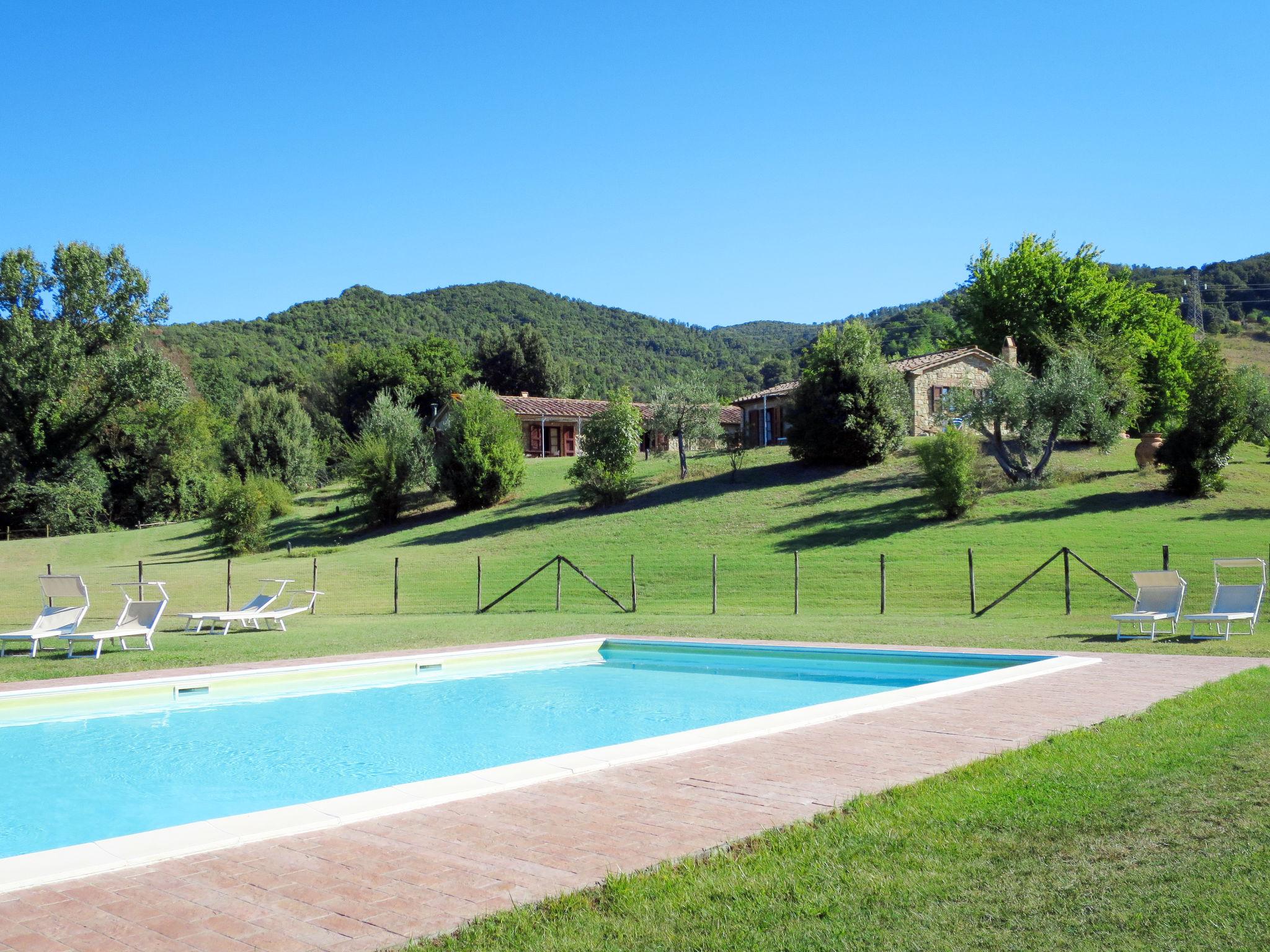 Foto 22 - Casa de 1 habitación en Monteverdi Marittimo con piscina y jardín