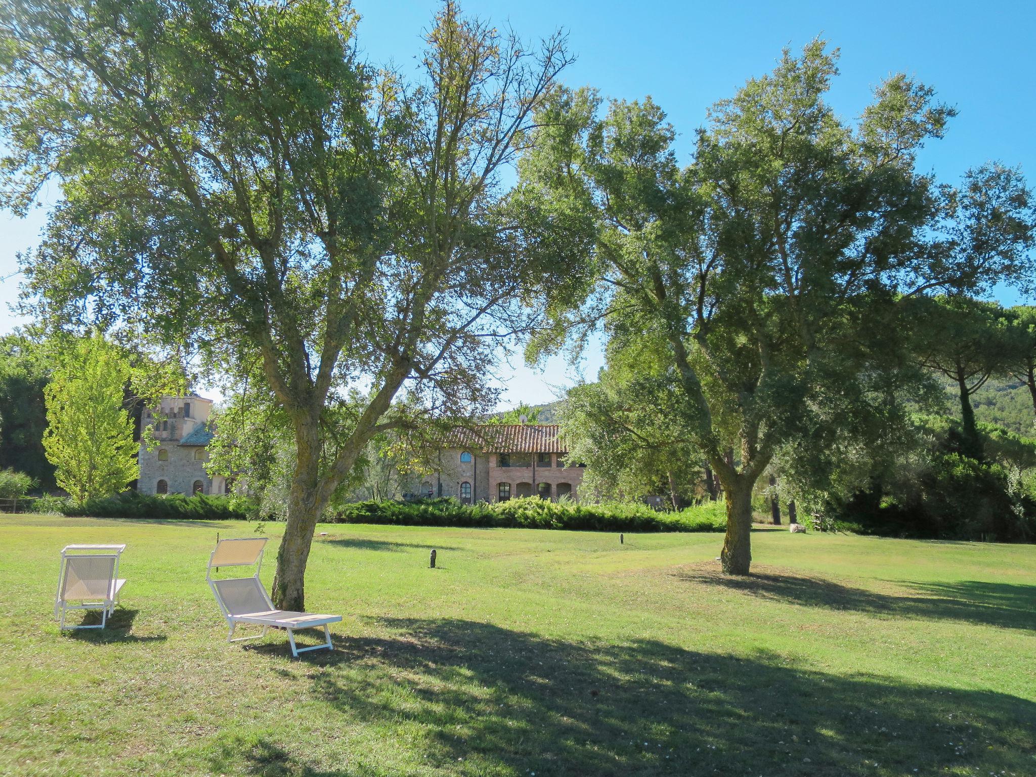 Photo 23 - Maison de 1 chambre à Monteverdi Marittimo avec piscine et jardin