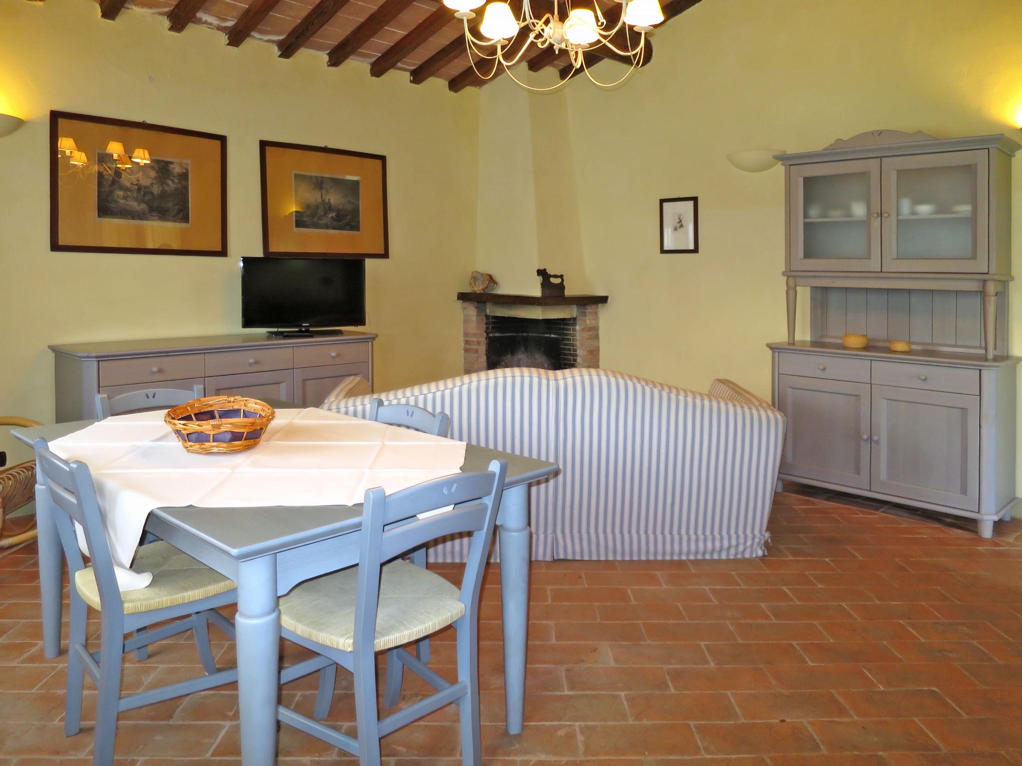 Photo 10 - 1 bedroom House in Monteverdi Marittimo with swimming pool and garden