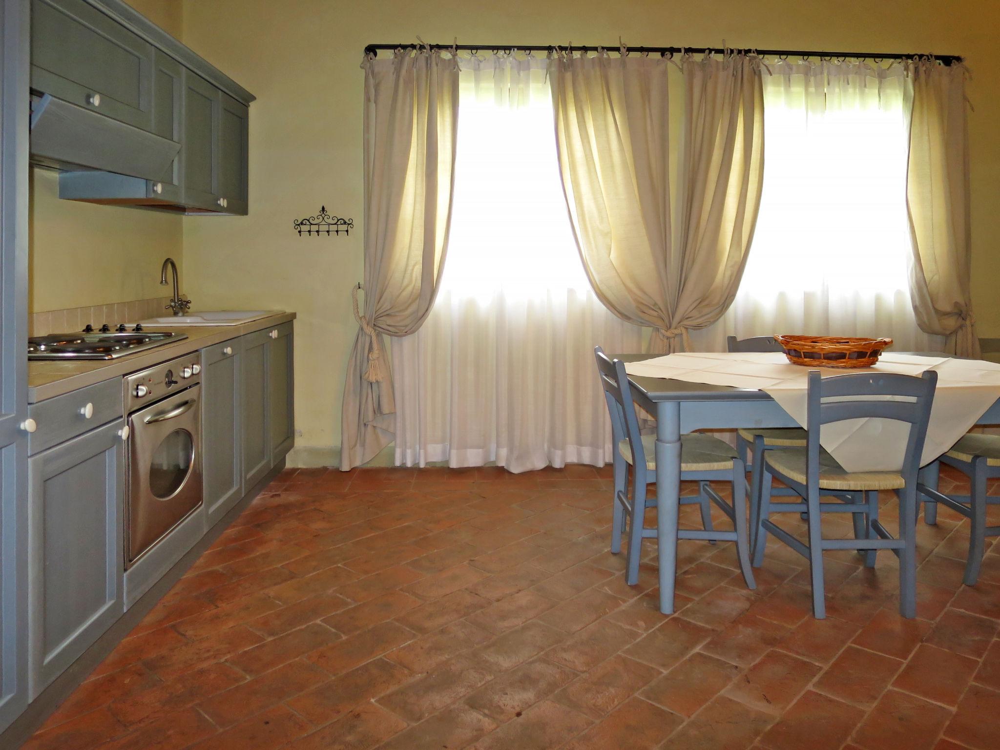 Photo 11 - 1 bedroom House in Monteverdi Marittimo with swimming pool and garden