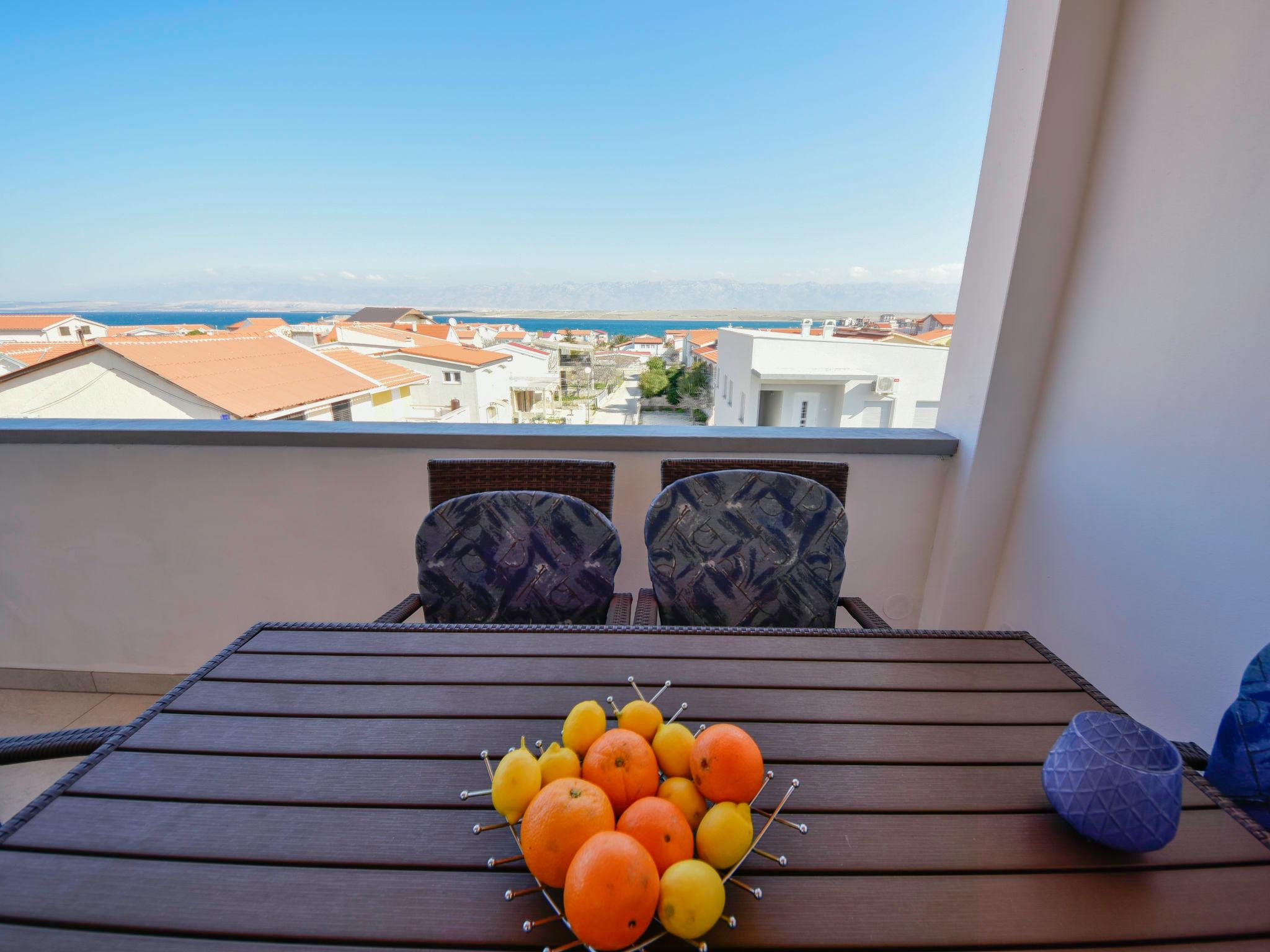 Photo 2 - Appartement de 2 chambres à Vir avec terrasse et vues à la mer