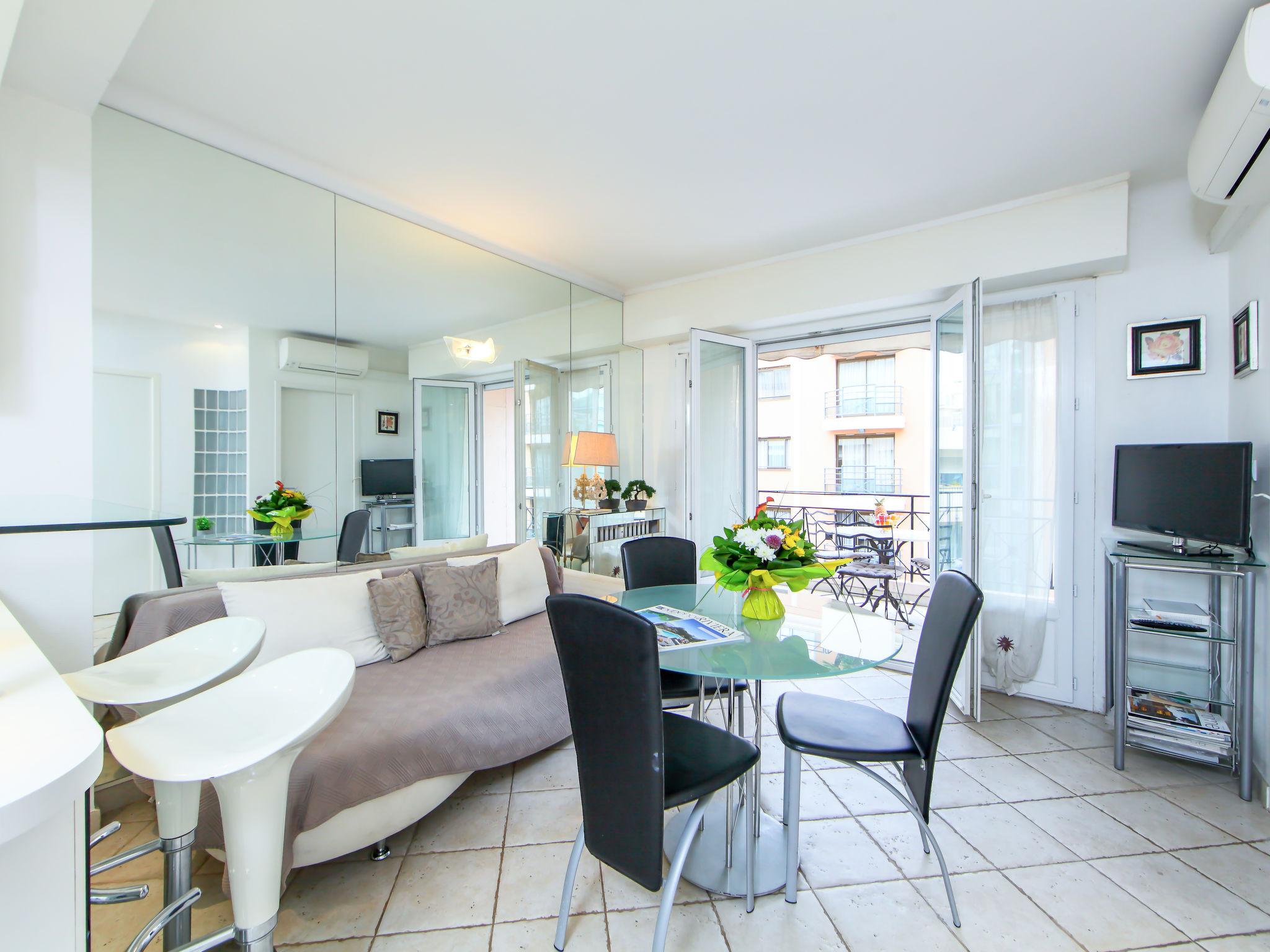 Foto 1 - Apartment mit 2 Schlafzimmern in Cannes mit blick aufs meer