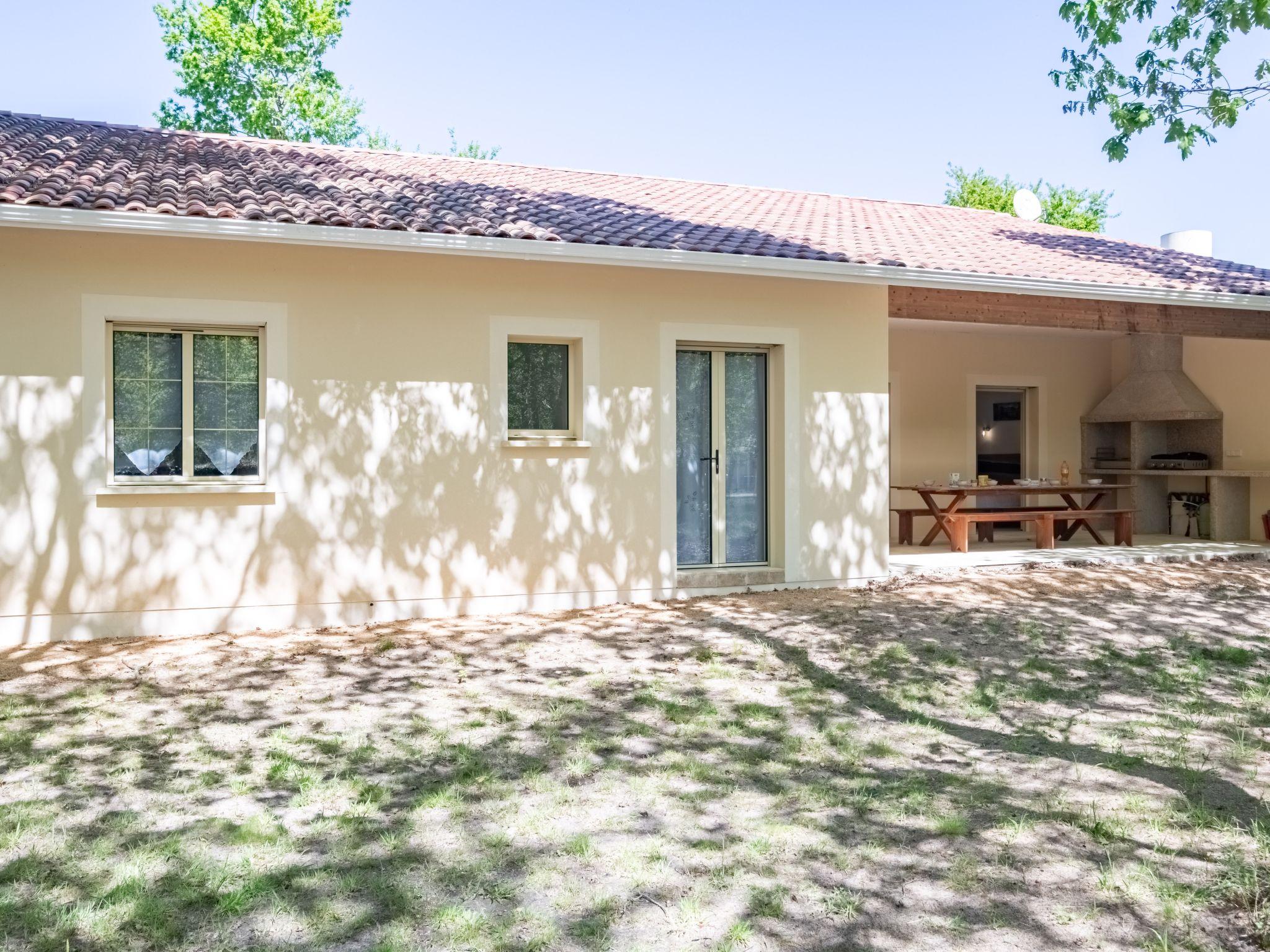 Foto 4 - Casa con 4 camere da letto a Saint-Paul-en-Born con terrazza e vista mare