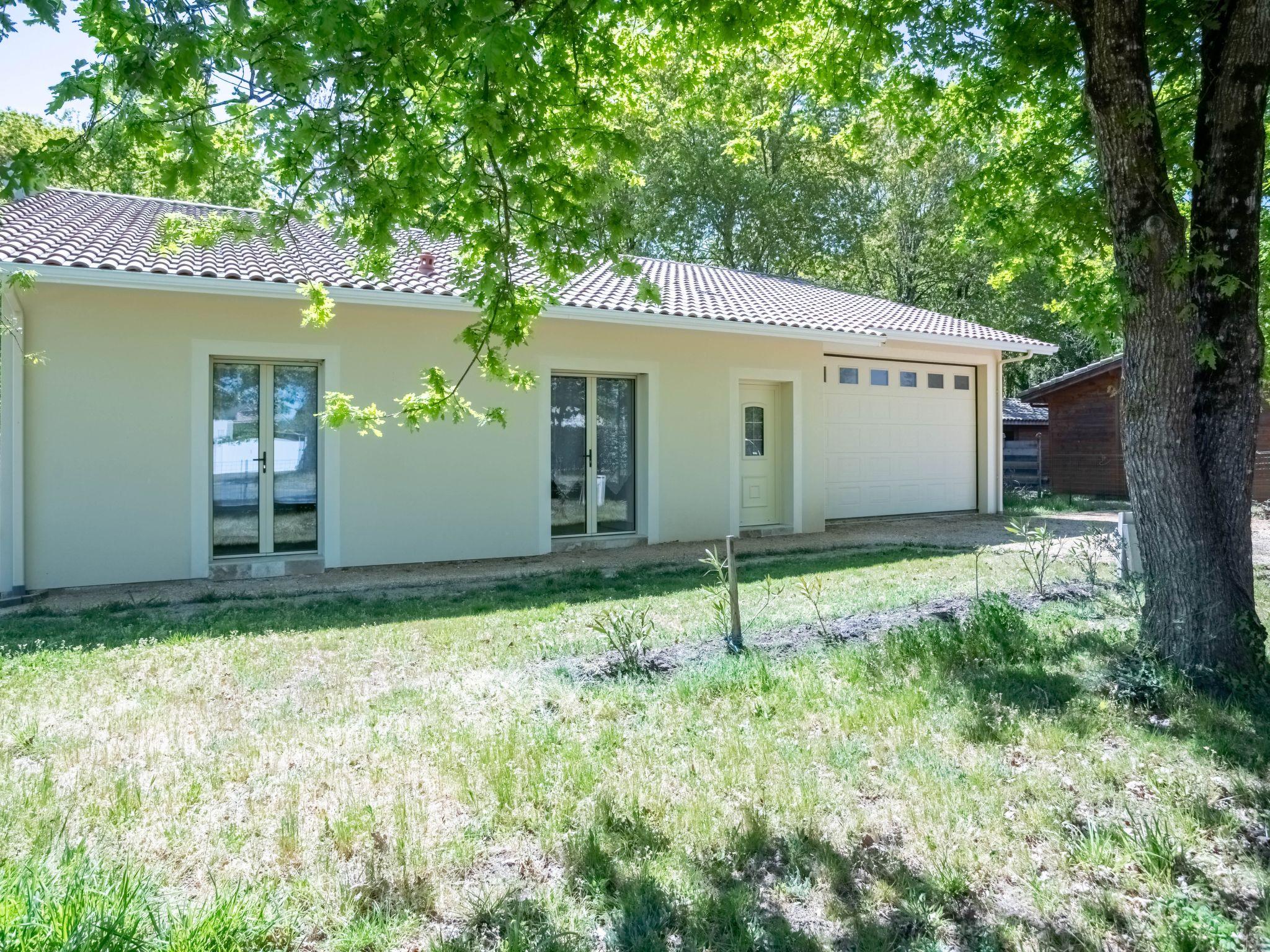 Photo 1 - Maison de 4 chambres à Saint-Paul-en-Born avec jardin et terrasse