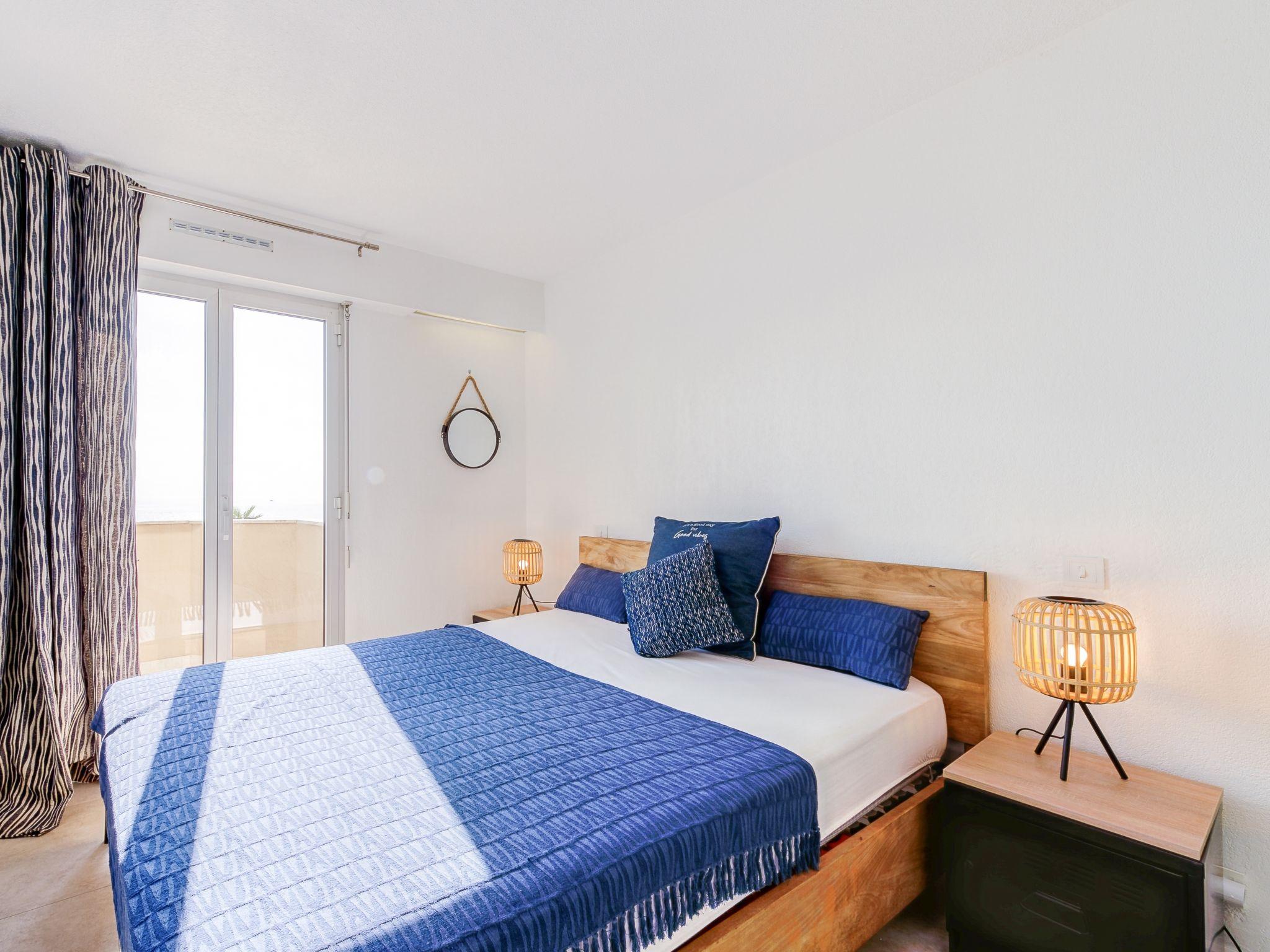 Foto 9 - Apartment mit 2 Schlafzimmern in Cavalaire-sur-Mer mit terrasse und blick aufs meer