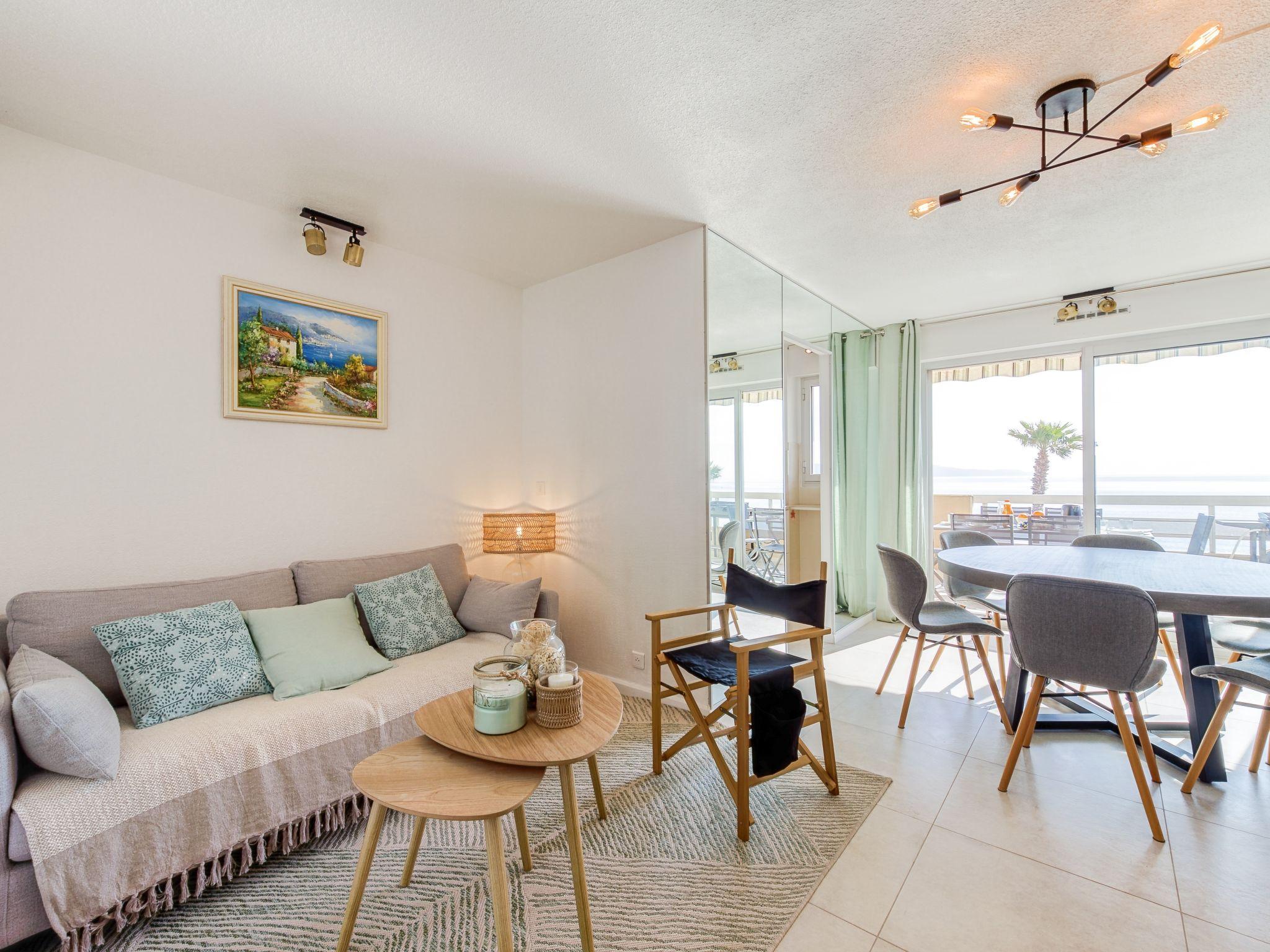Photo 6 - Appartement de 2 chambres à Cavalaire-sur-Mer avec terrasse et vues à la mer