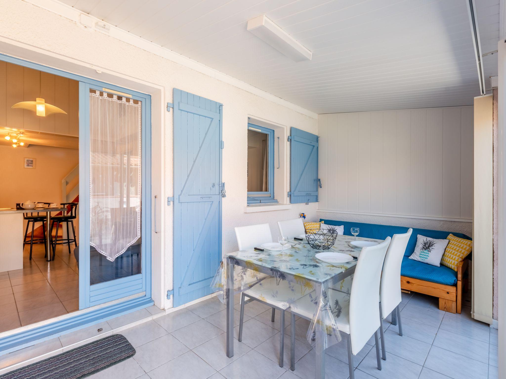 Foto 6 - Casa de 2 quartos em Saint-Cyprien com vistas do mar