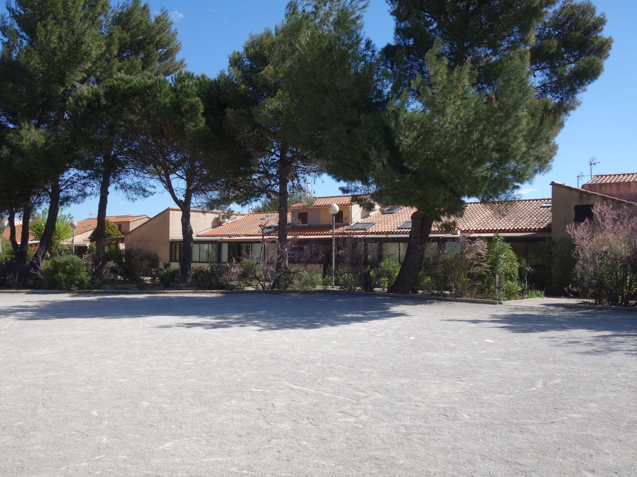 Foto 19 - Haus mit 2 Schlafzimmern in Saint-Cyprien mit blick aufs meer