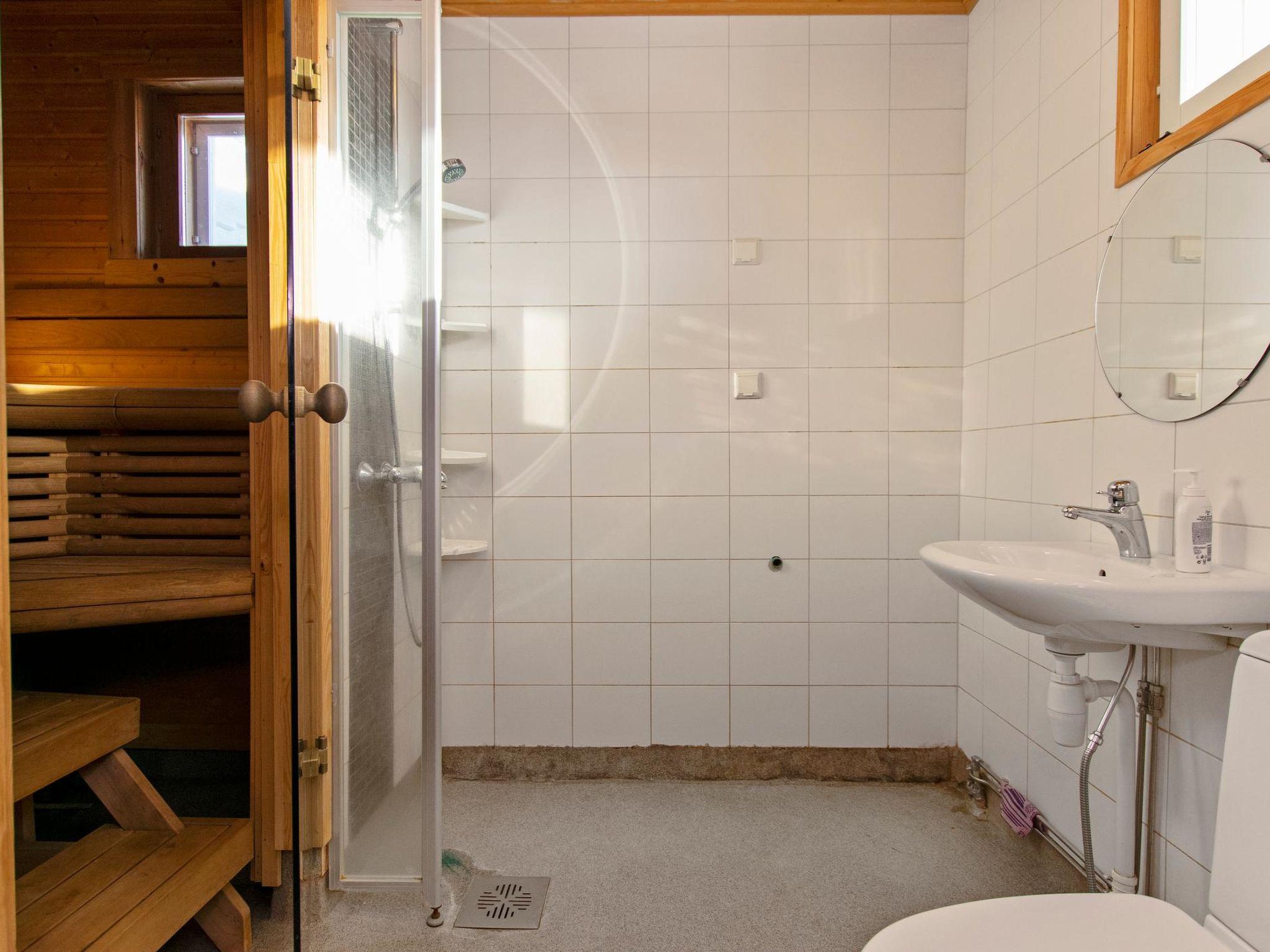 Foto 14 - Casa de 2 quartos em Hyrynsalmi com sauna