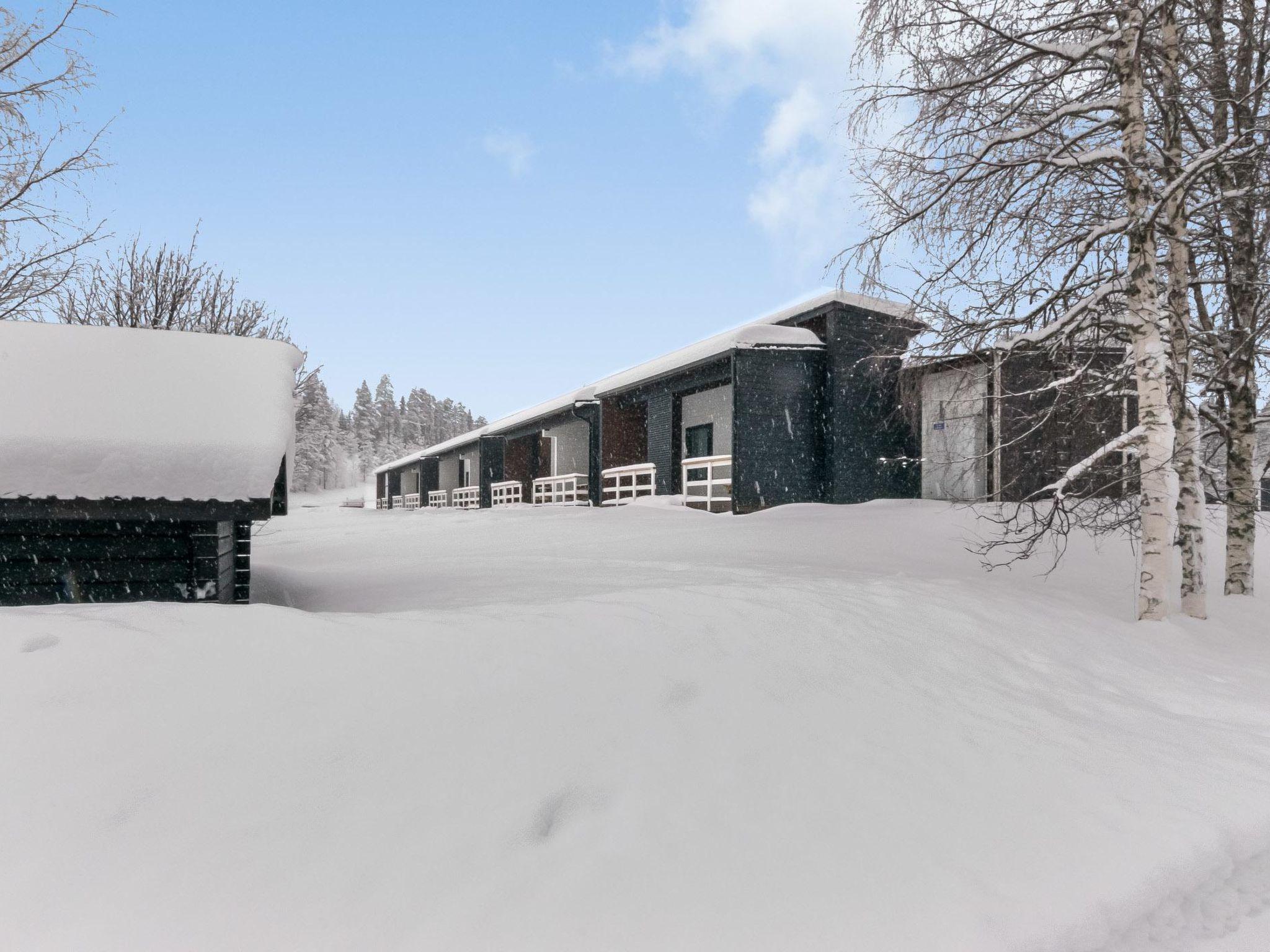 Foto 2 - Casa de 3 habitaciones en Puolanka con sauna y vistas a la montaña