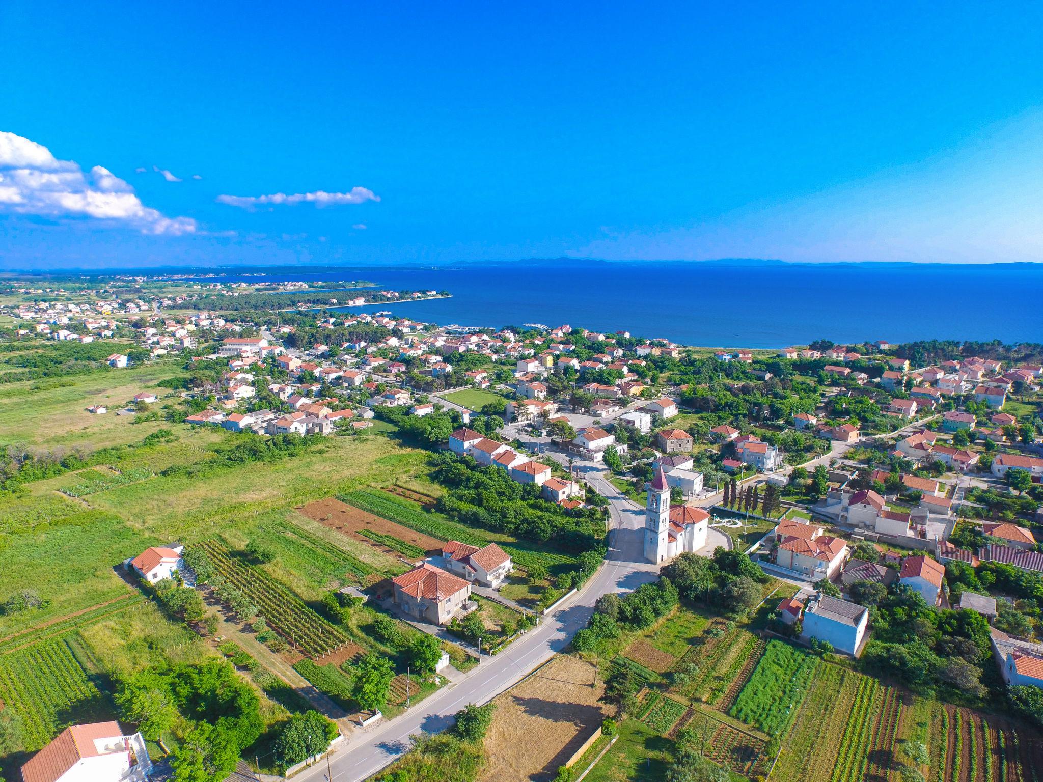 Foto 17 - Appartamento a Privlaka con terrazza e vista mare