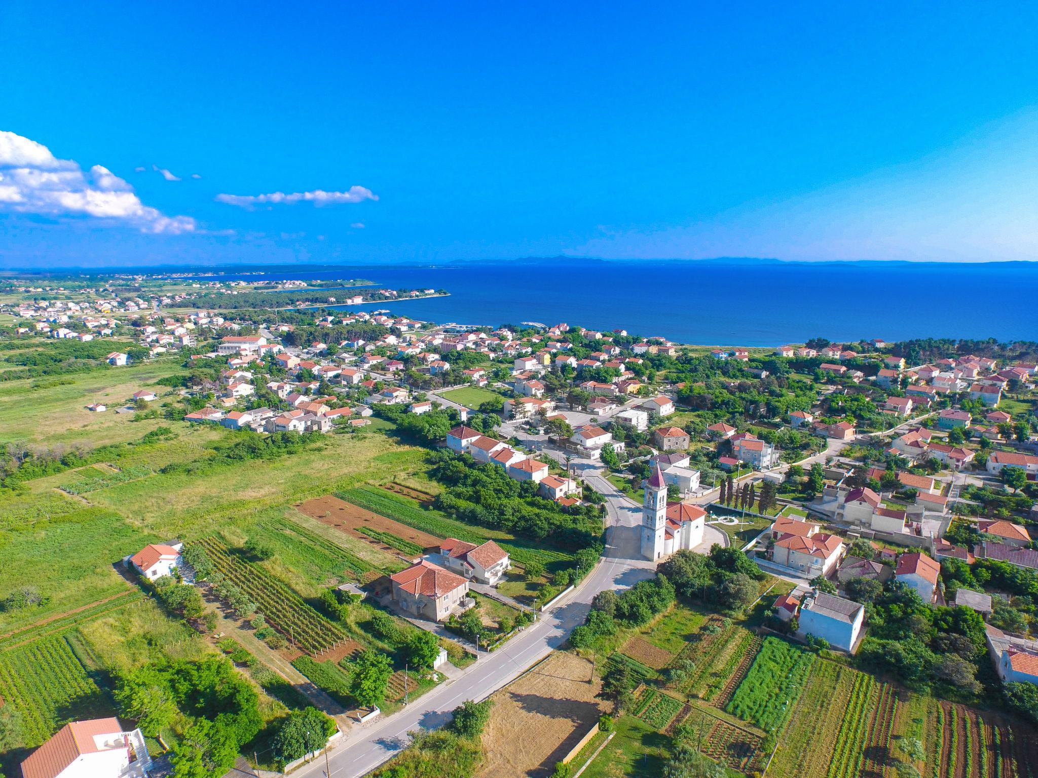 Foto 21 - Apartamento en Privlaka con terraza y vistas al mar