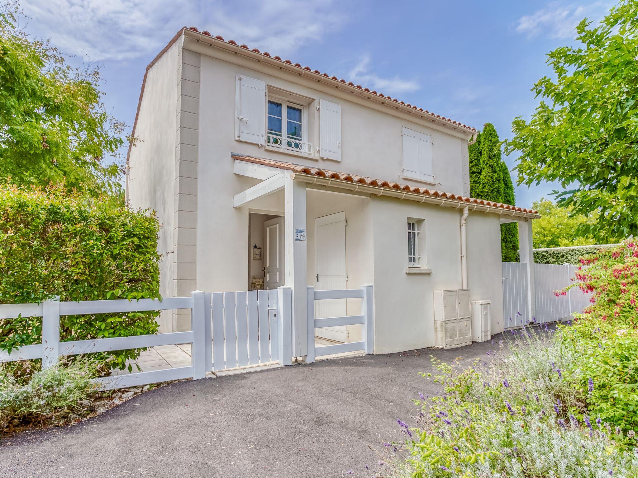 Foto 14 - Casa con 2 camere da letto a Vaux-sur-Mer con piscina e giardino