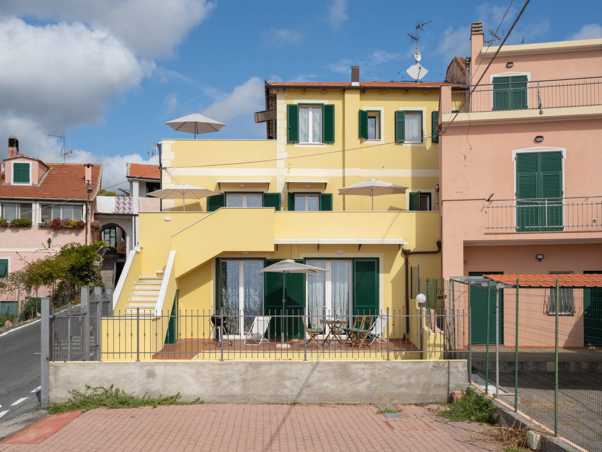 Photo 16 - 1 bedroom Apartment in San Bartolomeo al Mare with garden and terrace