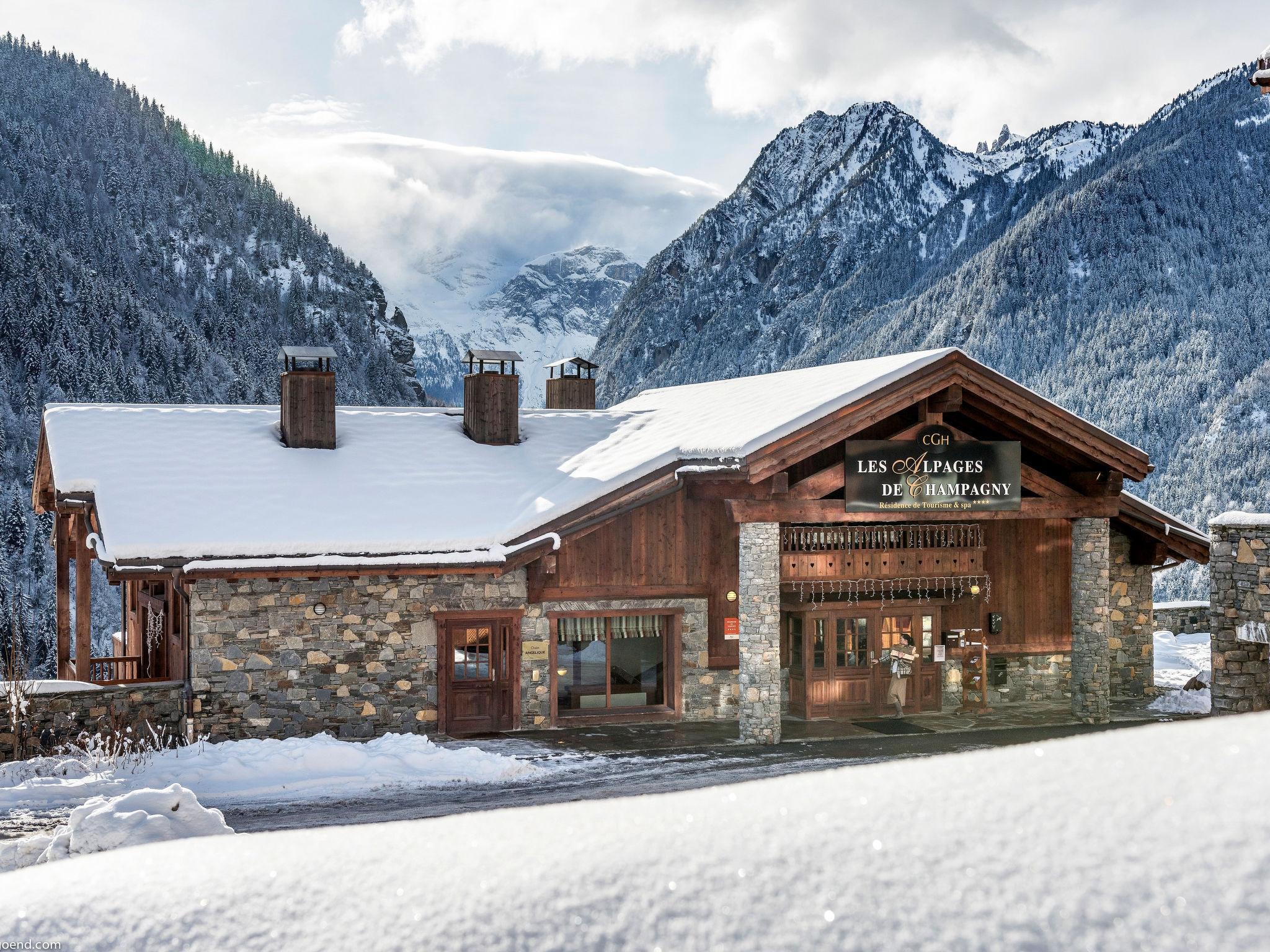 Foto 15 - Appartamento con 2 camere da letto a Champagny-en-Vanoise con piscina e sauna