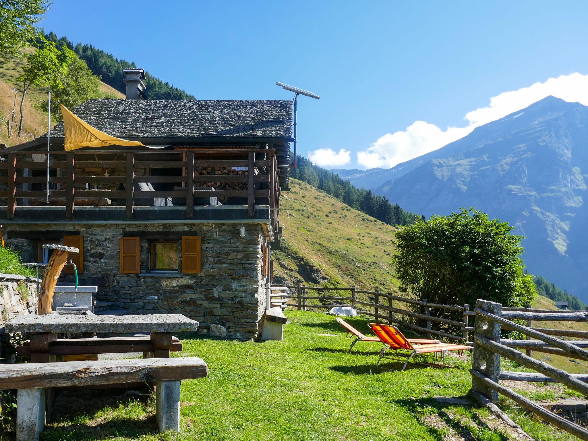 Foto 6 - Casa de 2 quartos em Serravalle com jardim e vista para a montanha