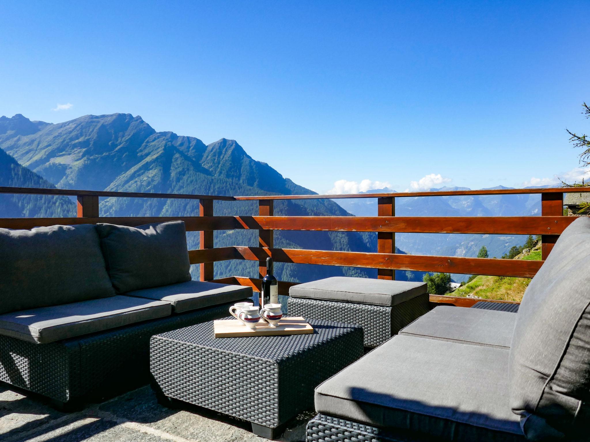 Foto 4 - Casa de 2 habitaciones en Serravalle con jardín y vistas a la montaña