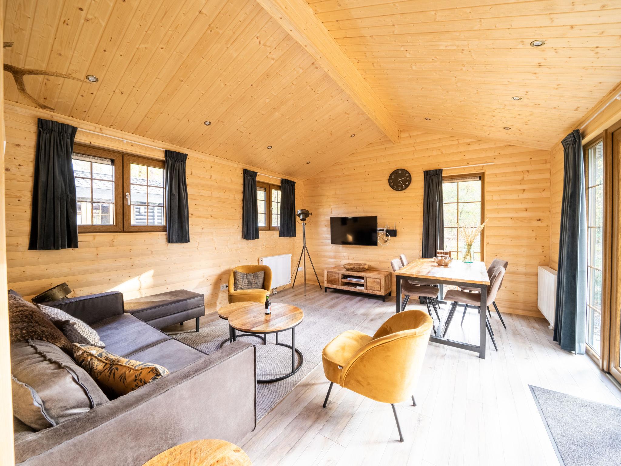 Photo 2 - Maison de 2 chambres à Otterlo avec piscine et terrasse