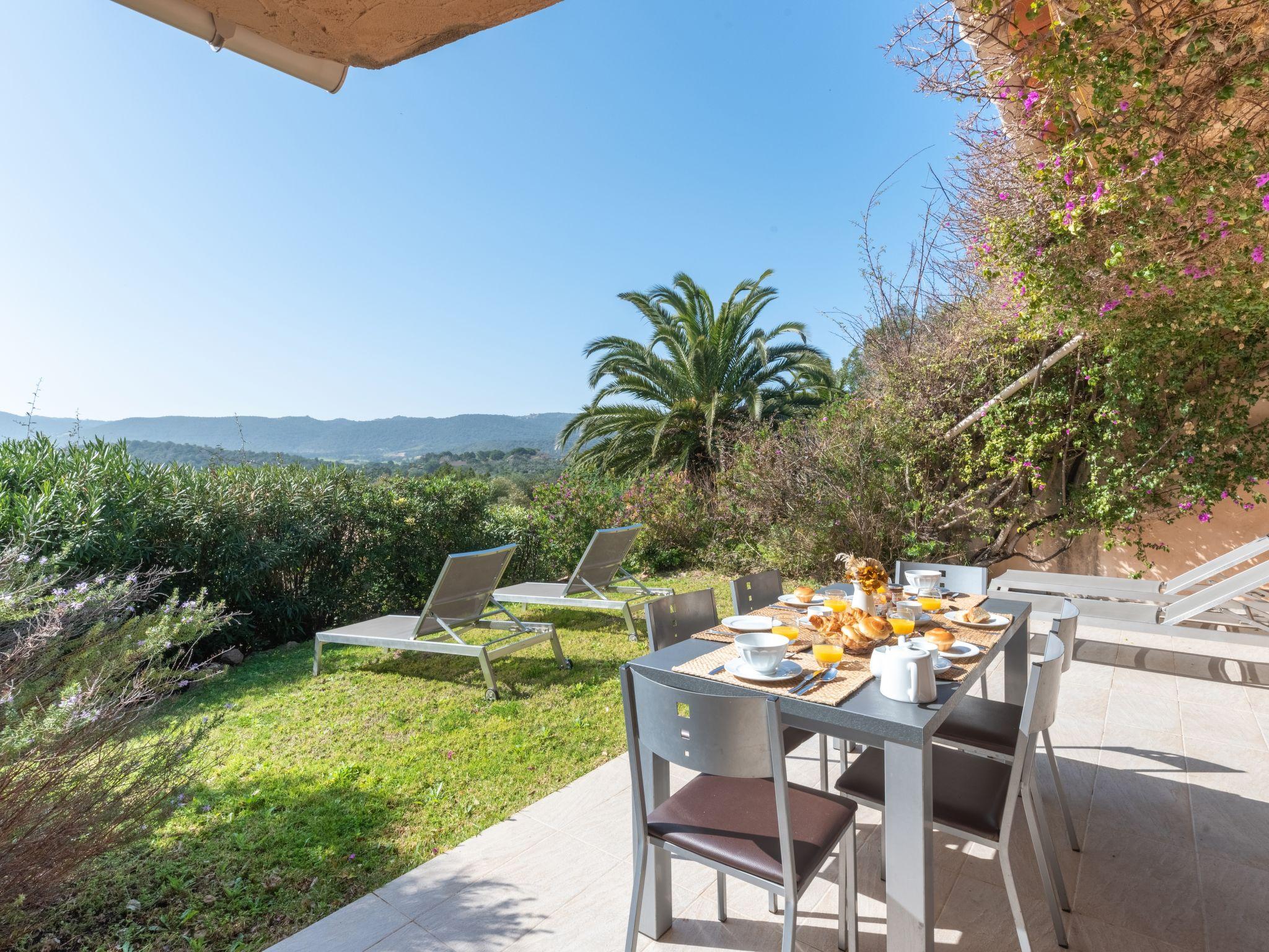 Foto 16 - Casa con 2 camere da letto a Porto-Vecchio con piscina e vista mare