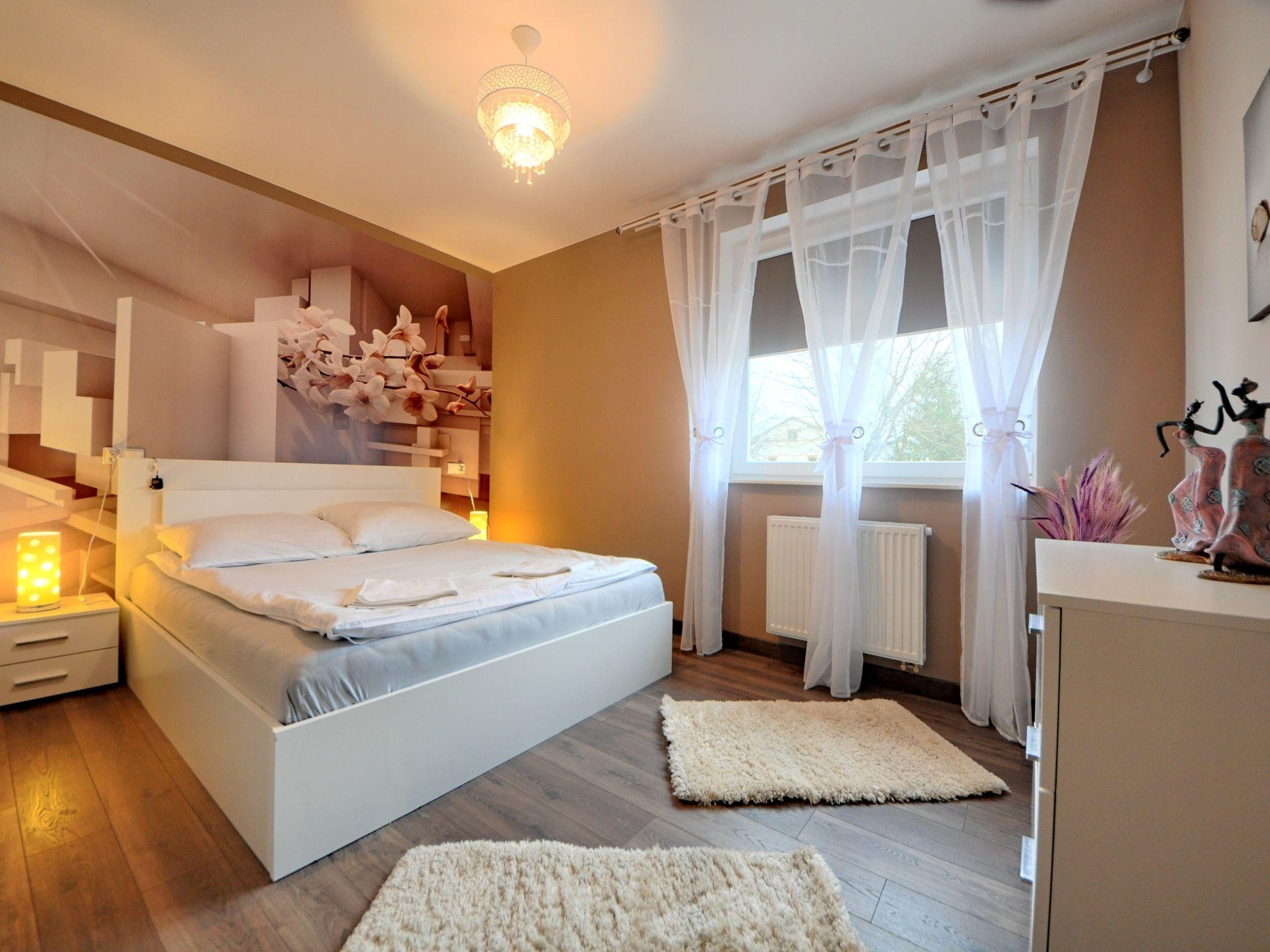 Foto 52 - Apartment mit 2 Schlafzimmern in Nałęczów mit garten und terrasse