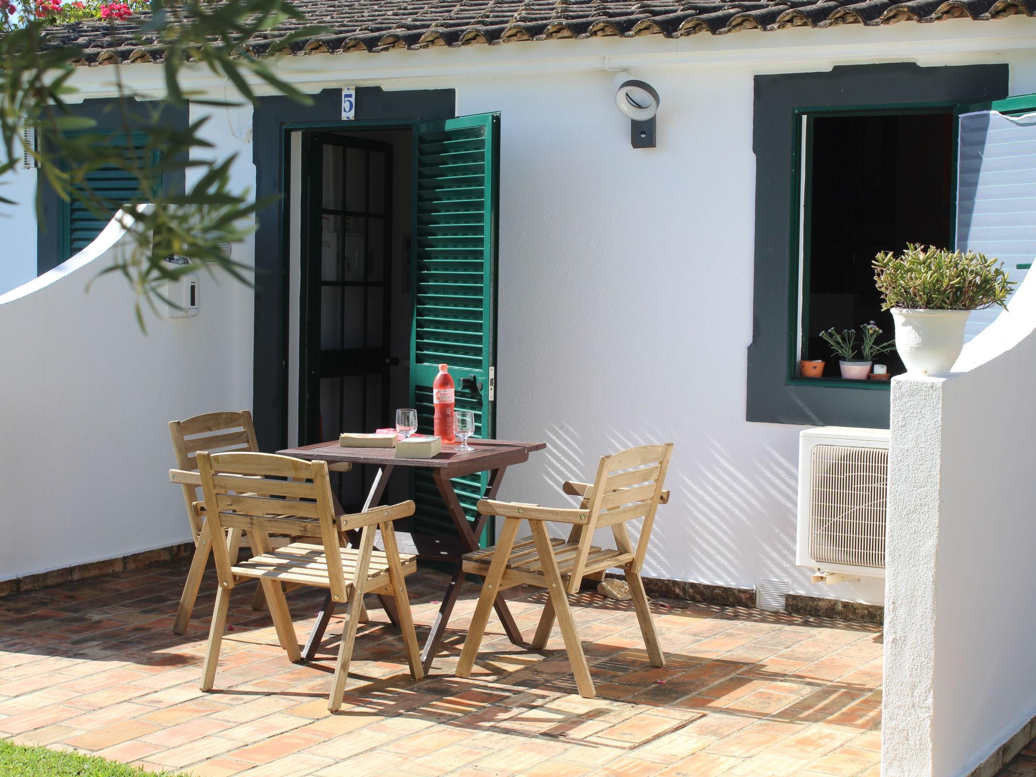 Photo 2 - Maison de 1 chambre à Olhão avec piscine et vues à la mer