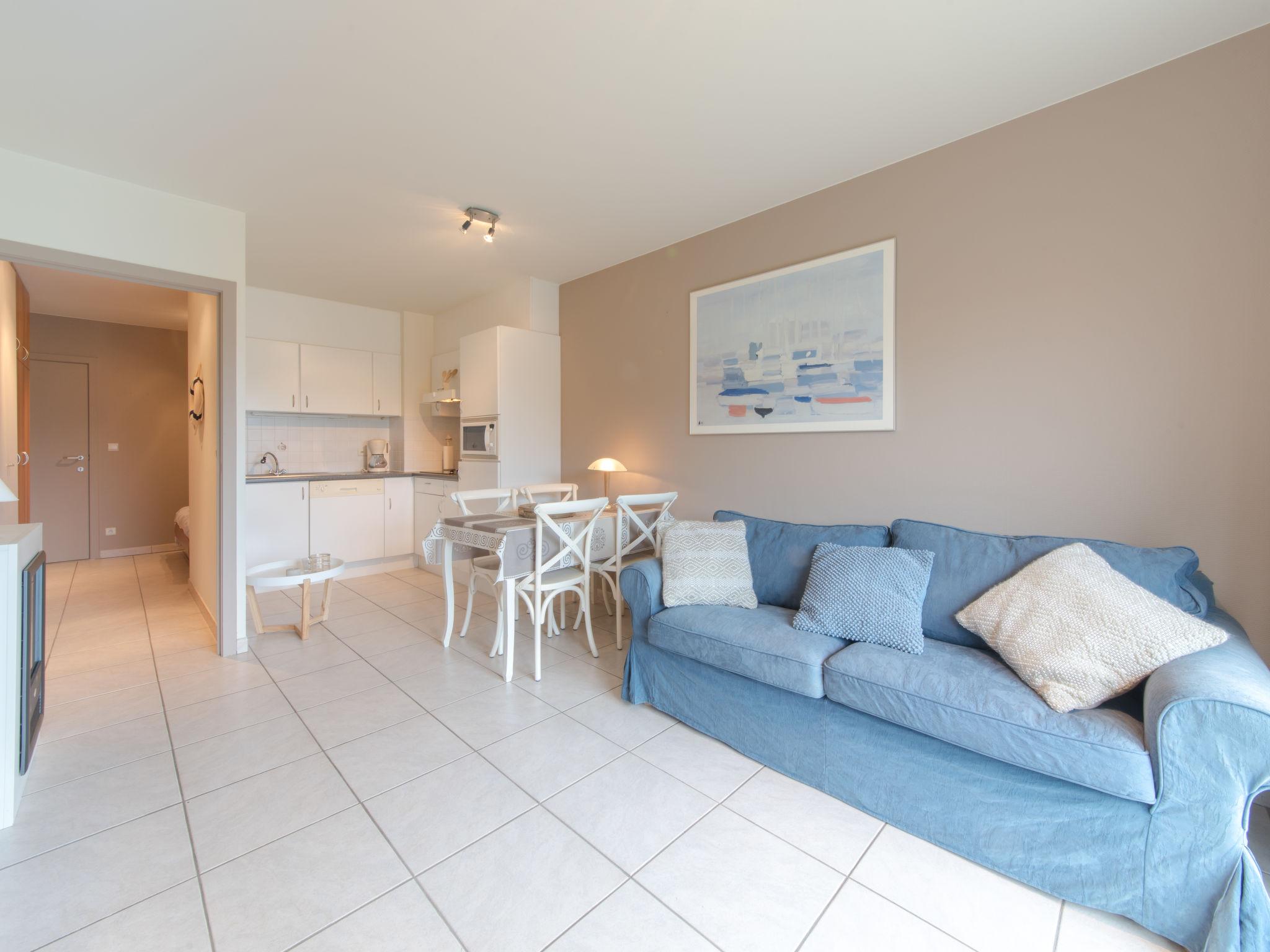 Photo 3 - Appartement en De Haan avec piscine et vues à la mer