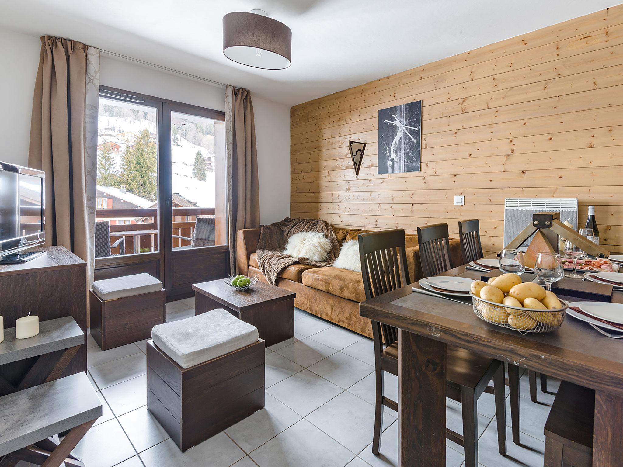 Photo 3 - 2 bedroom Apartment in Les Gets with swimming pool and mountain view