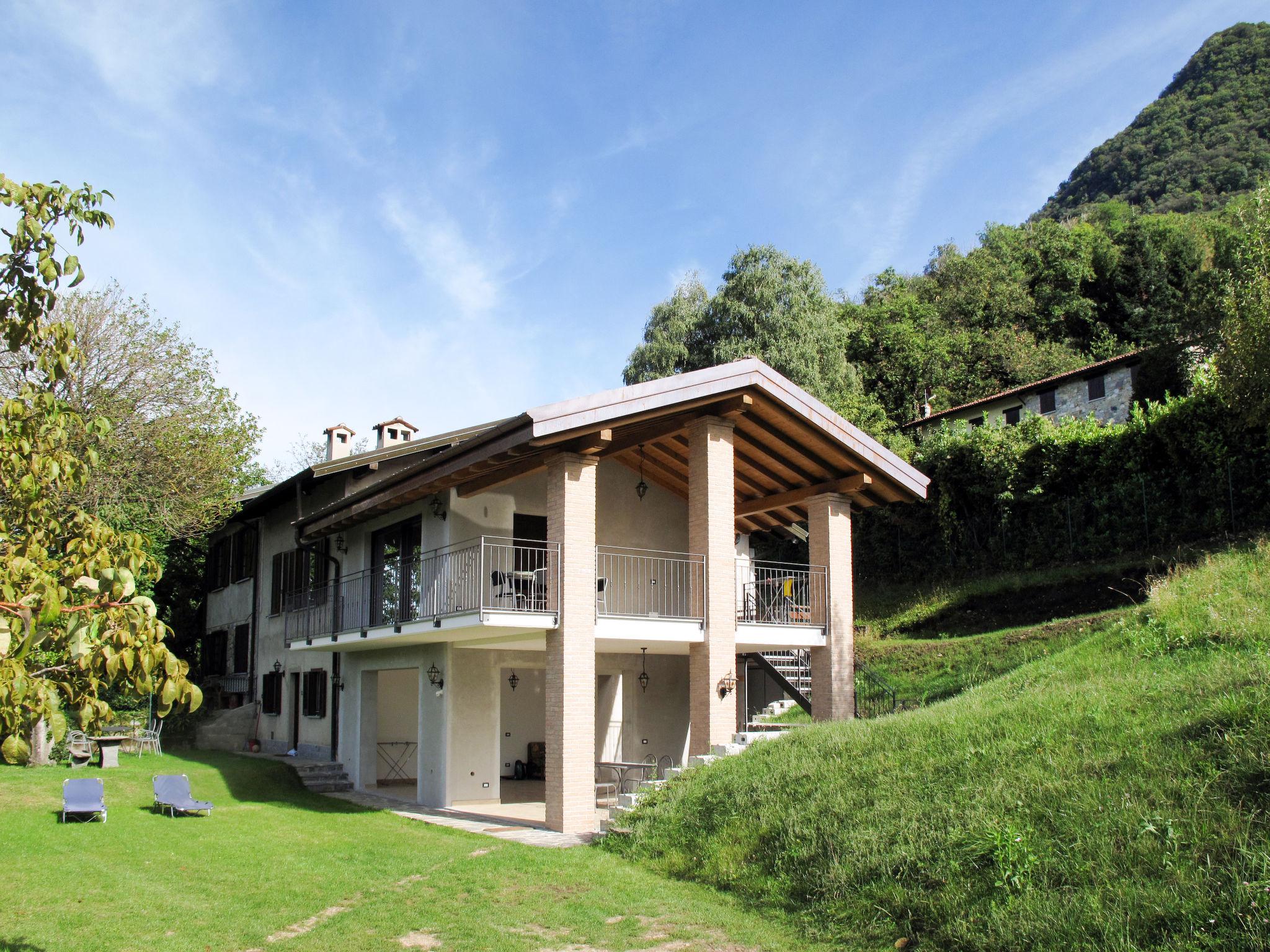 Foto 3 - Appartamento con 1 camera da letto a Castelveccana con giardino e vista sulle montagne