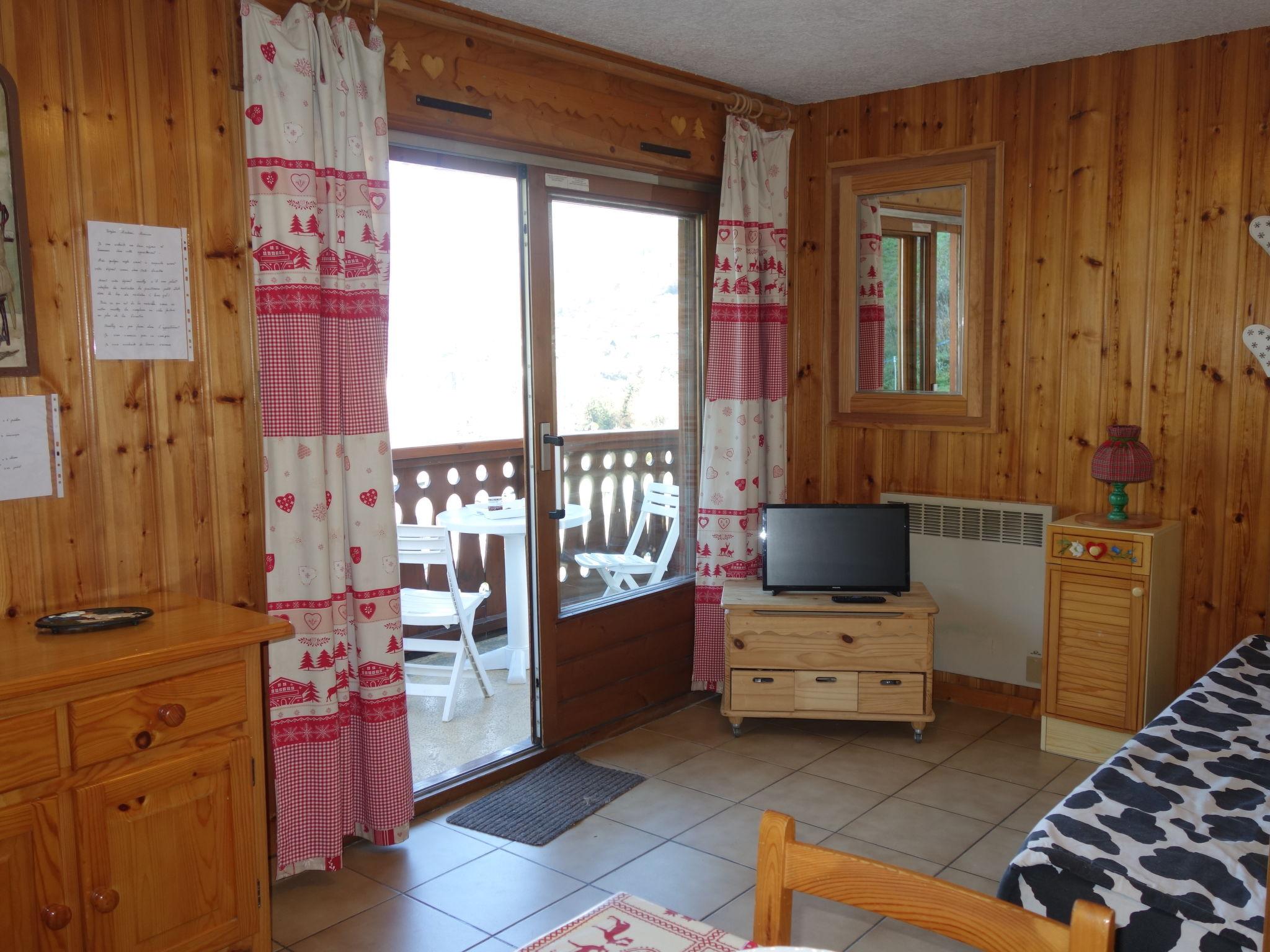 Foto 4 - Apartamento de 1 habitación en Saint-Gervais-les-Bains con vistas a la montaña