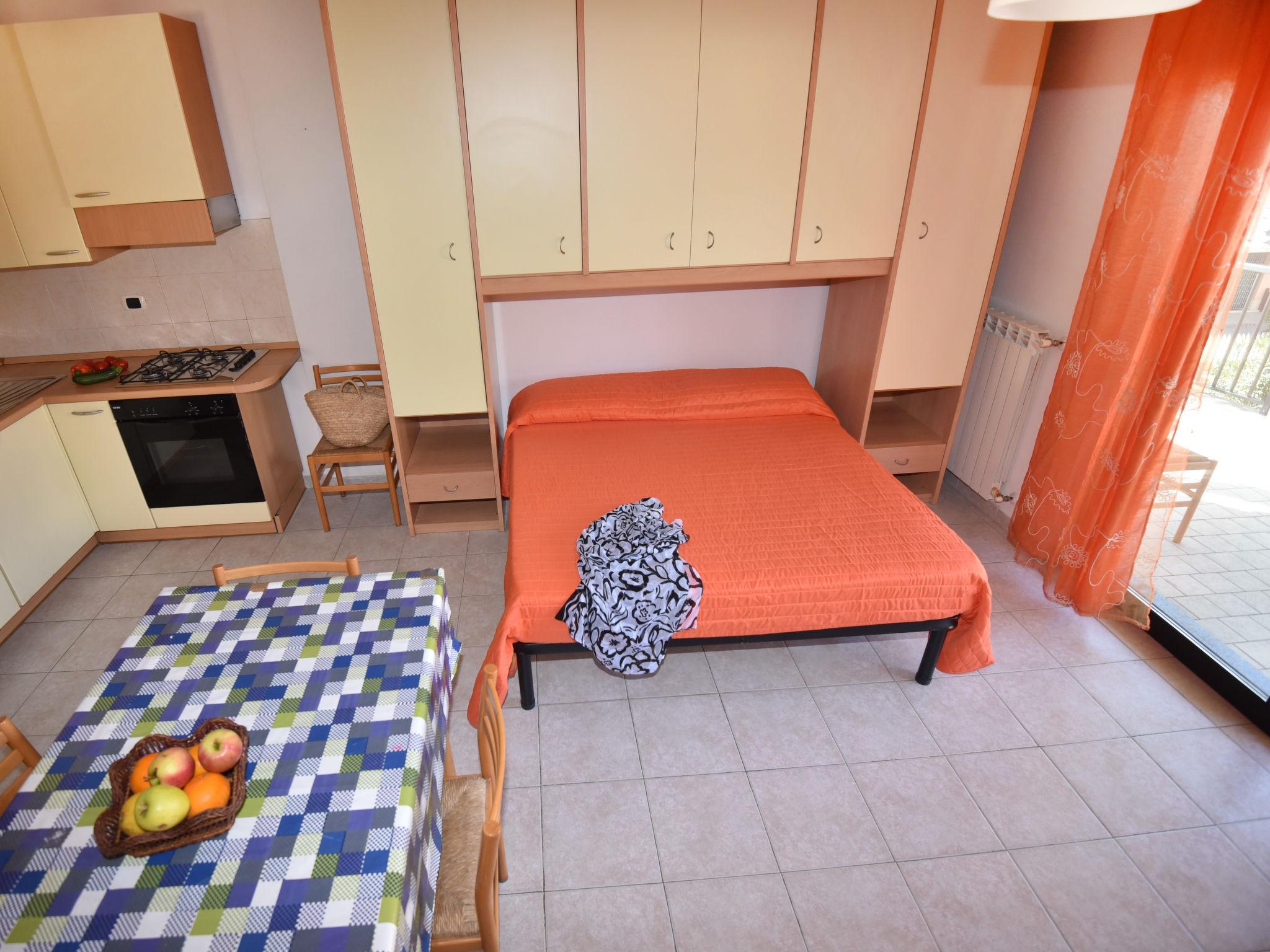 Photo 5 - Apartment in Silvi with terrace