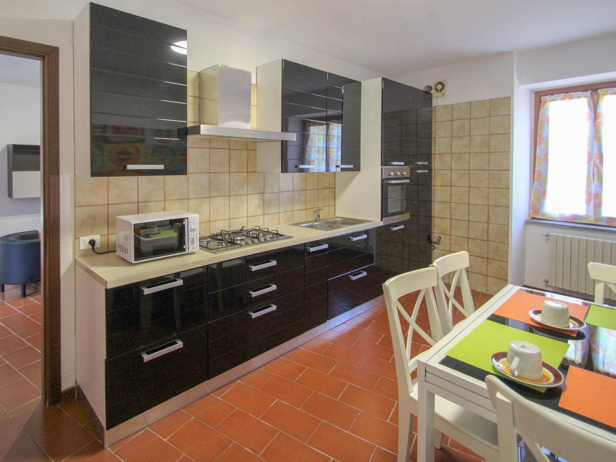 Photo 8 - 2 bedroom House in Castelveccana with garden